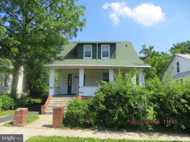 PROPERTY IS BEING SOLD SUBJECT TO HUD GUIDELINES 24 CFR 206.125.  PURCHASER TO VERIFY REAL ESTATE TAXES/HOA/GROUND RENT - SELLER WILL NOT REDEEM GROUND RENT.  BUYER PAYS ALL TRANSFER/RECORDATION/DOCS @ SETTLEMENT.  EMD TO BE HELD BY SELLER'S TITLE COMPANY (CROWN TITLE).  SELLER WILL NOT REVIEW OFFERS UNTIL PROPERTY HAS BEEN IN MLS FOR 3 DAYS.