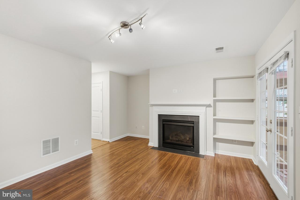 LORTON STATION SOUTH - Residential