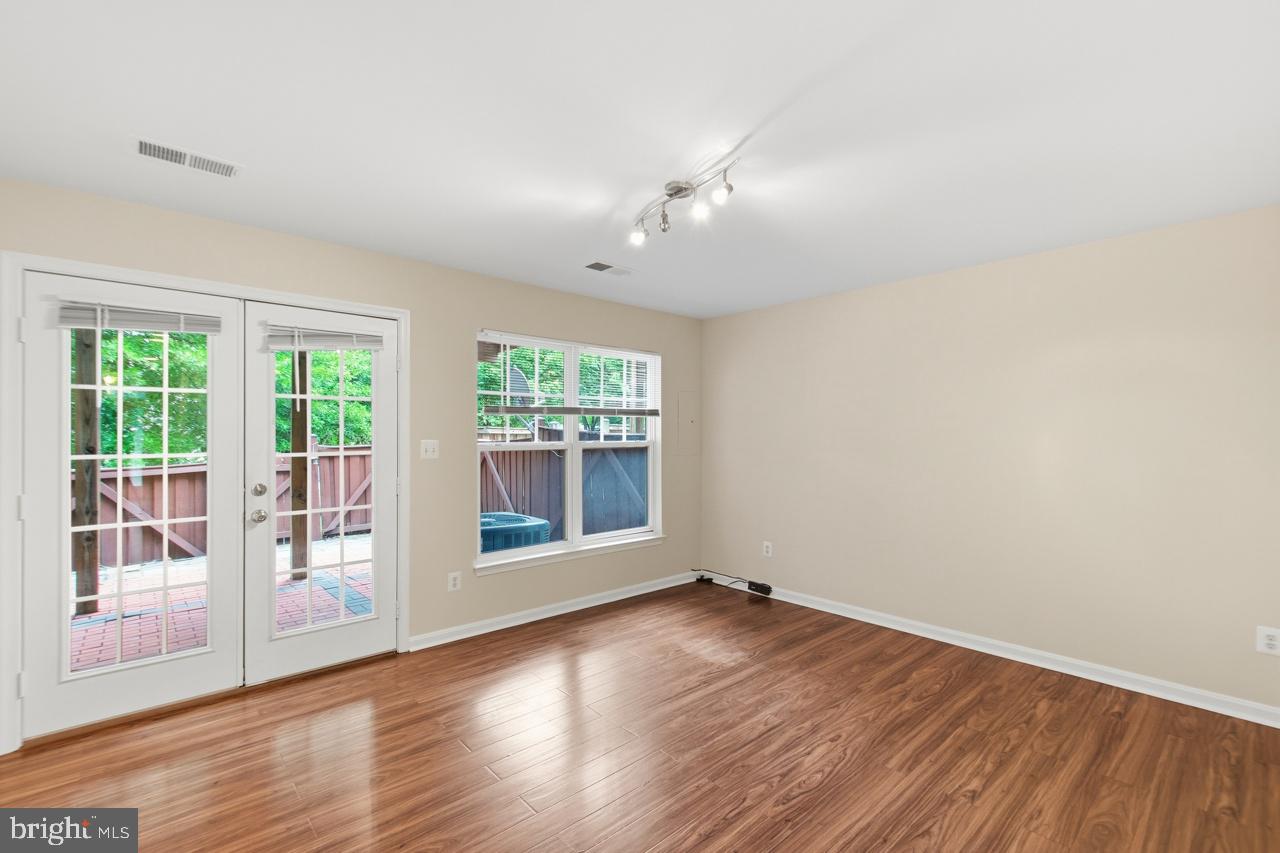 LORTON STATION SOUTH - Residential