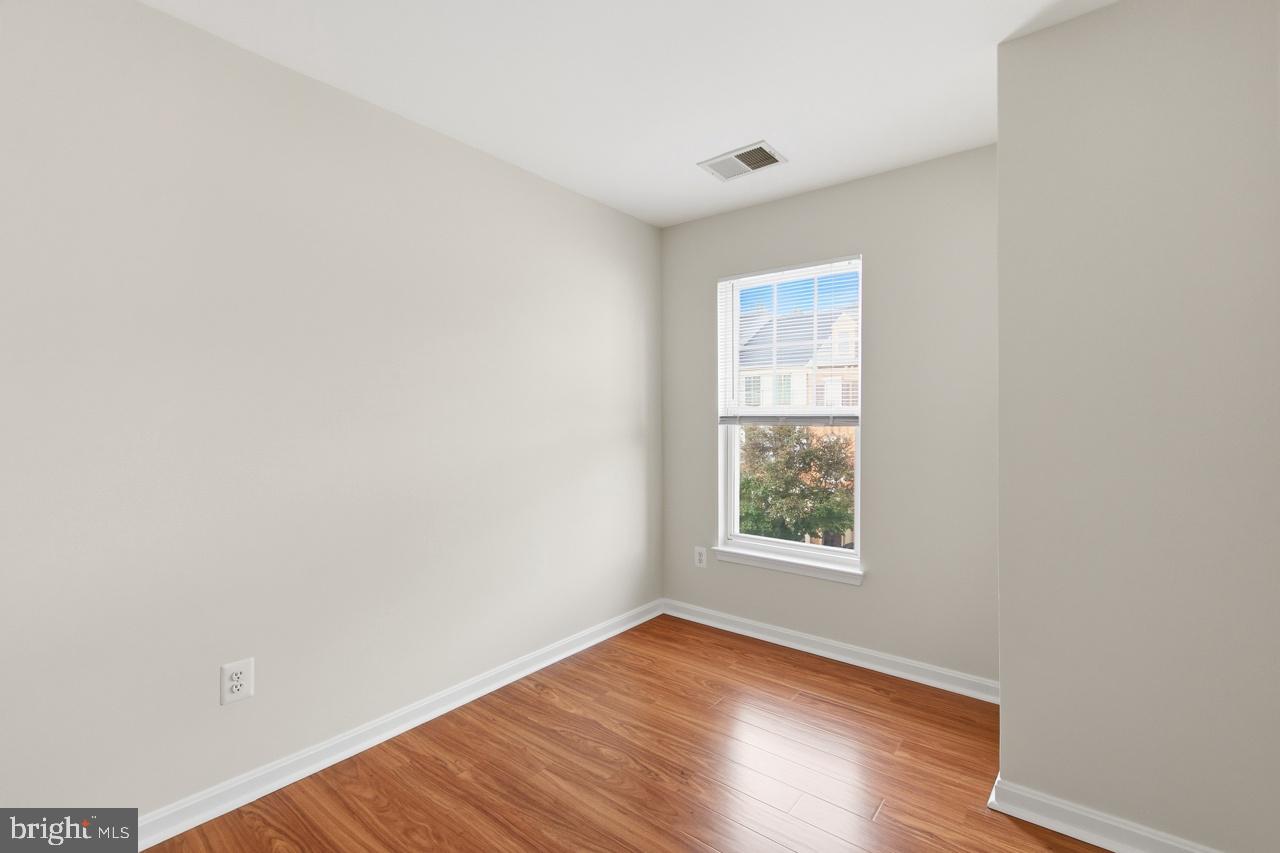 LORTON STATION SOUTH - Residential