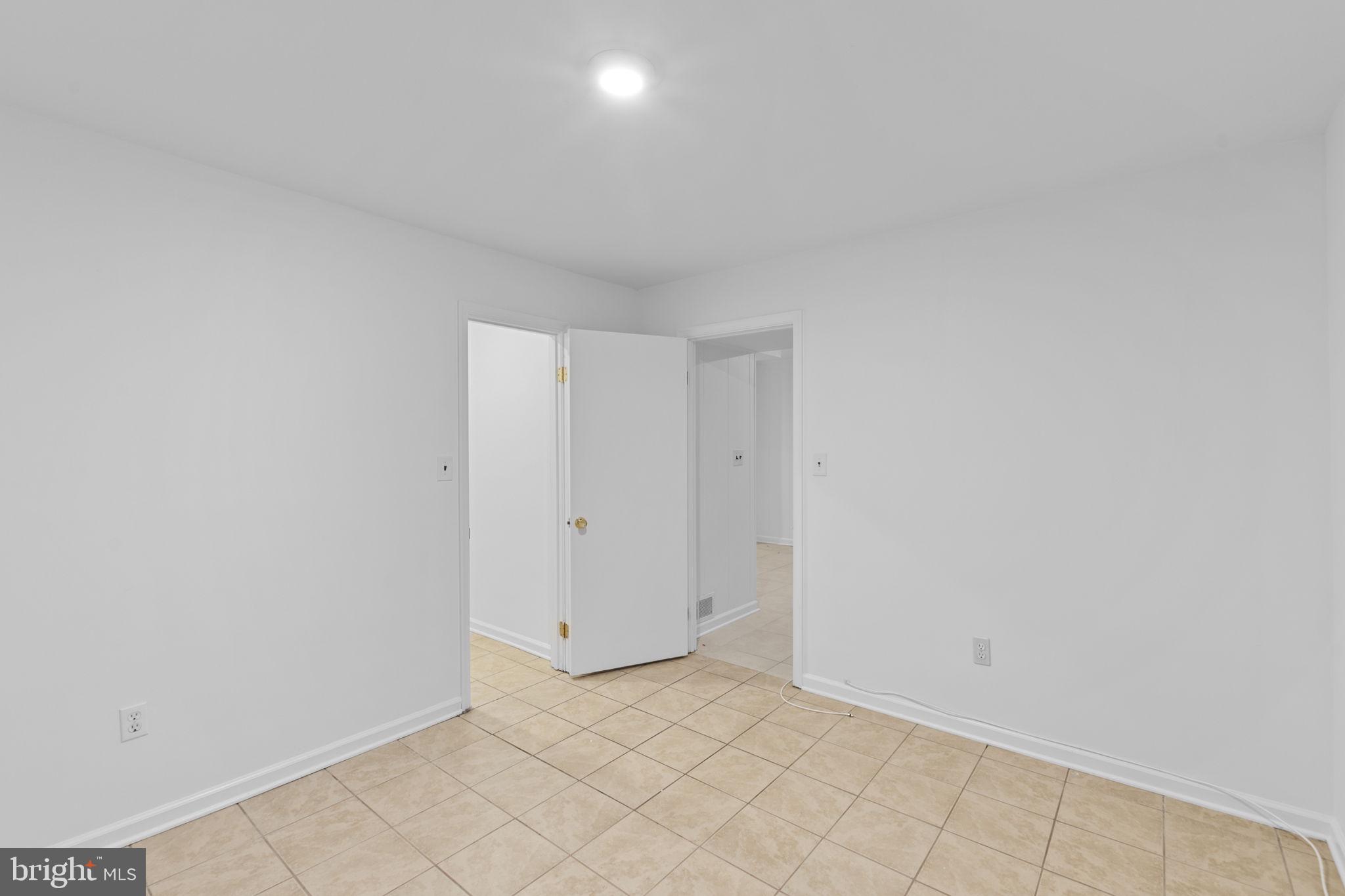 WILTON FOREST - Residential Lease