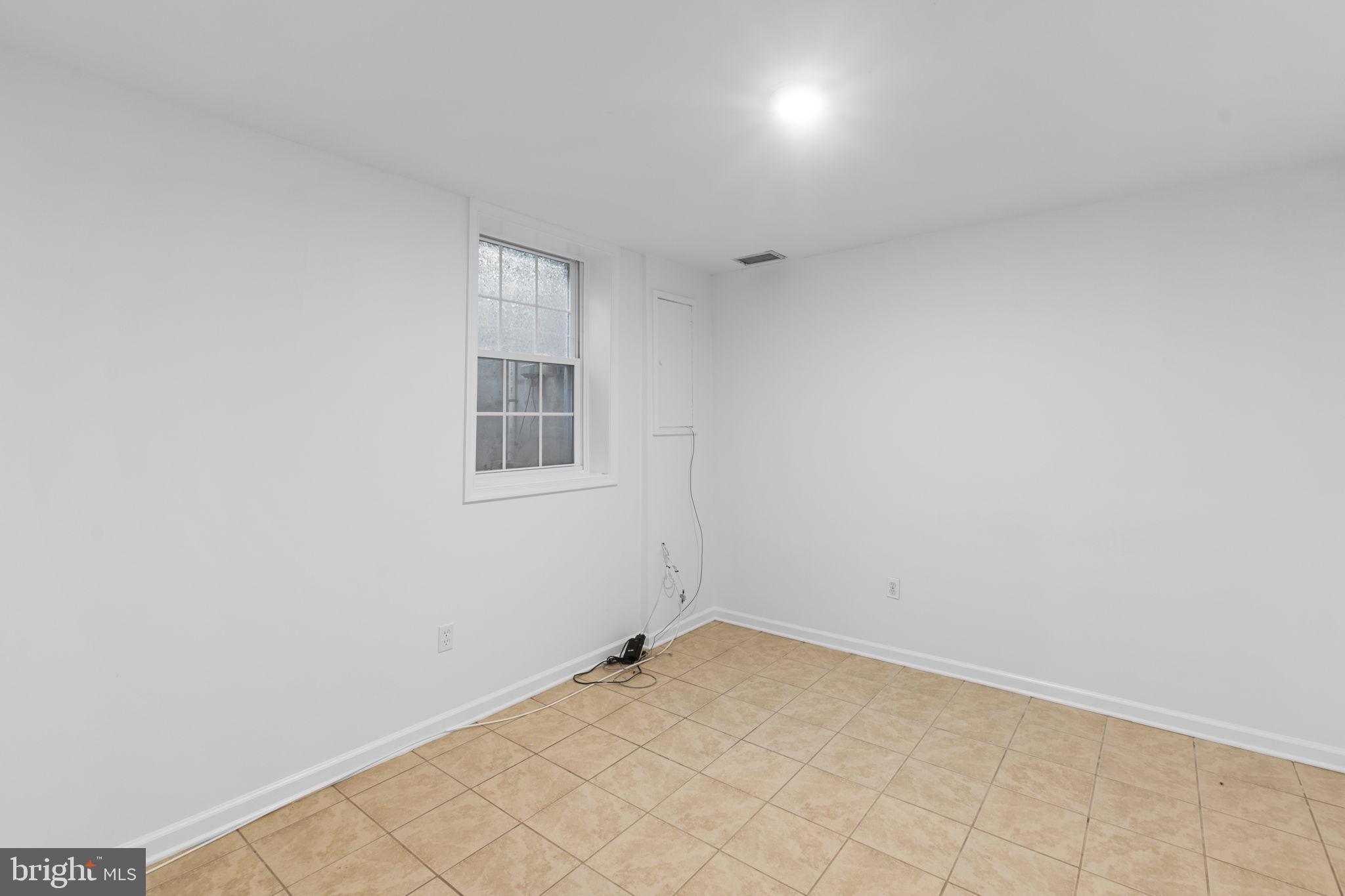 WILTON FOREST - Residential Lease