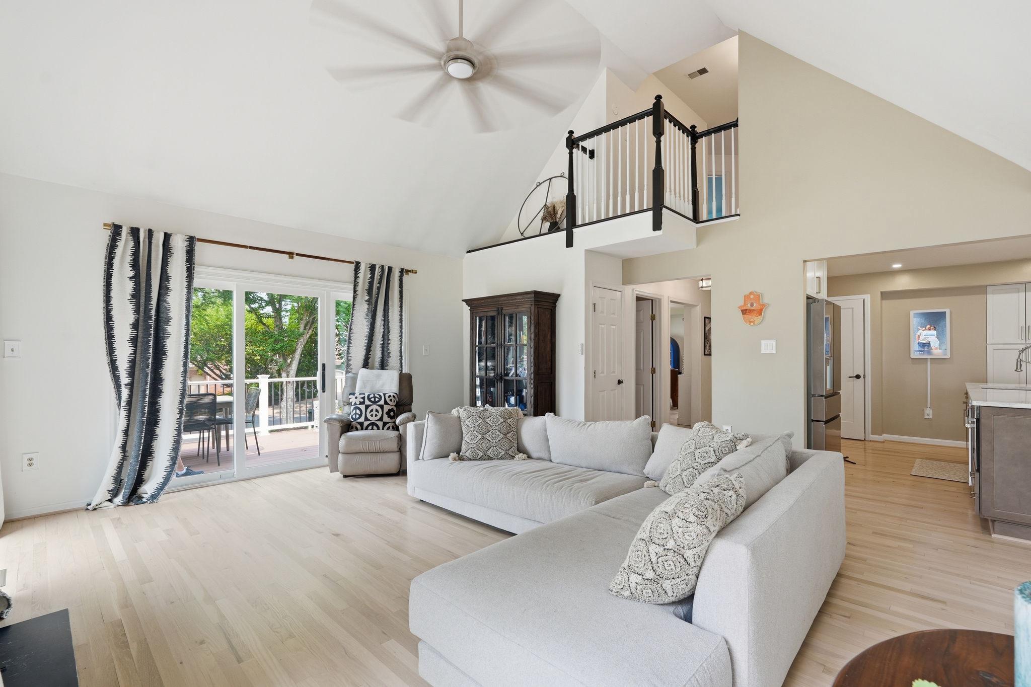WASHINGTONIAN WOODS - Residential