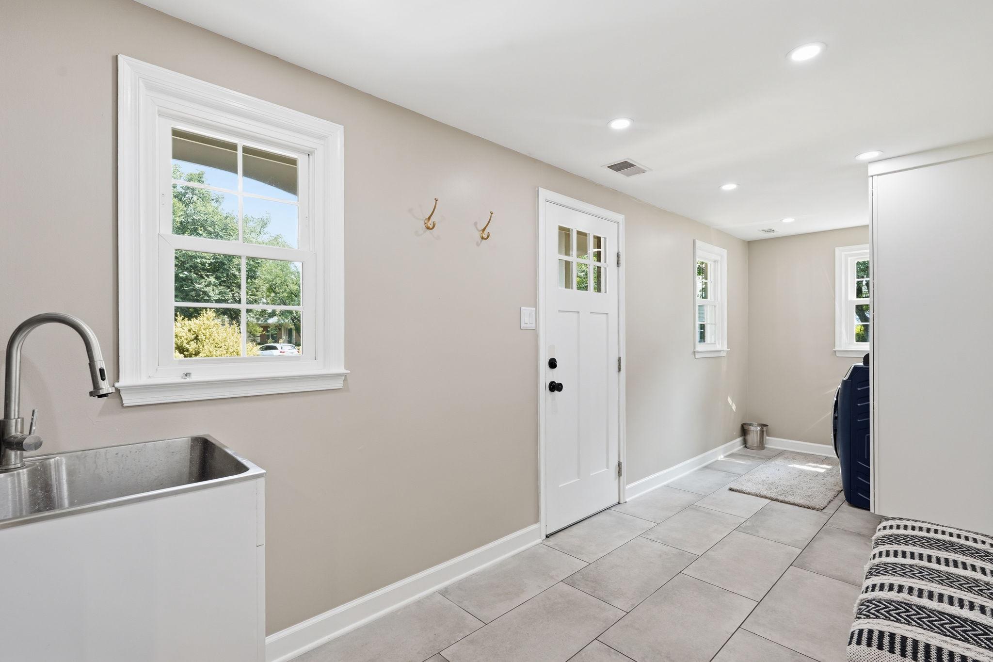 WASHINGTONIAN WOODS - Residential