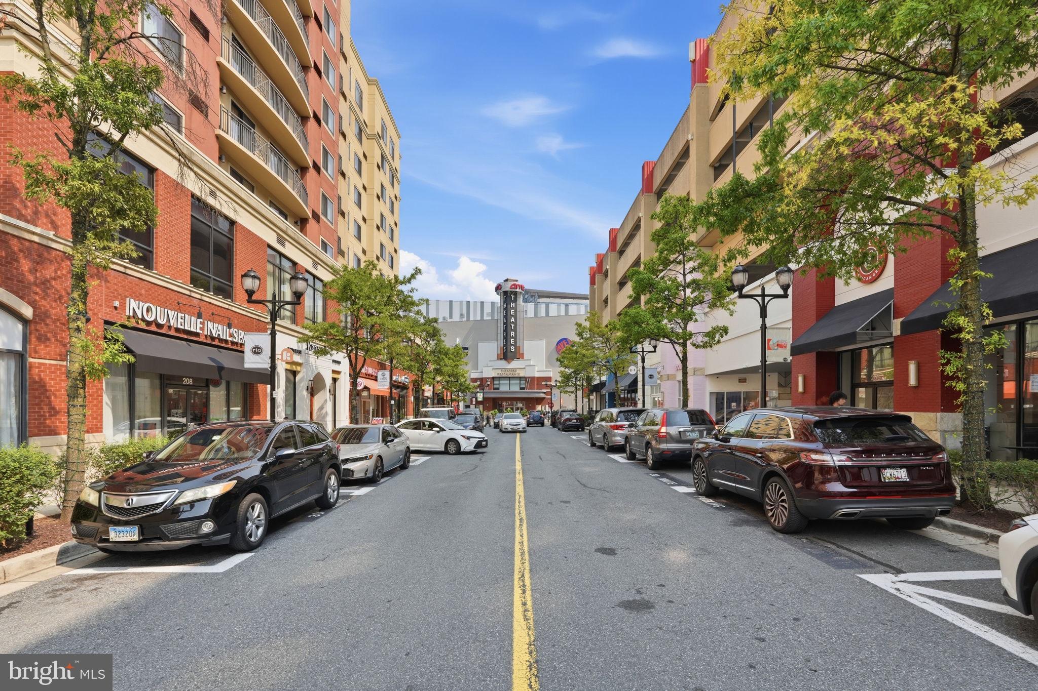 WASHINGTONIAN WOODS - Residential