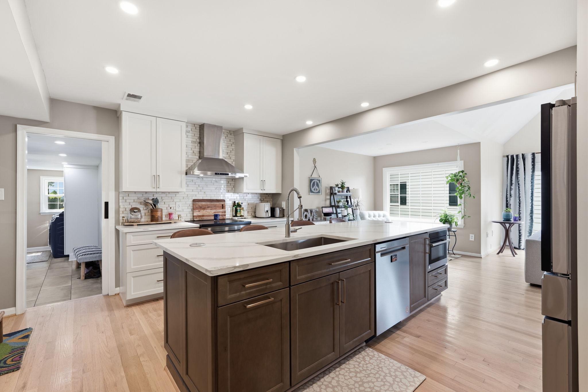 WASHINGTONIAN WOODS - Residential