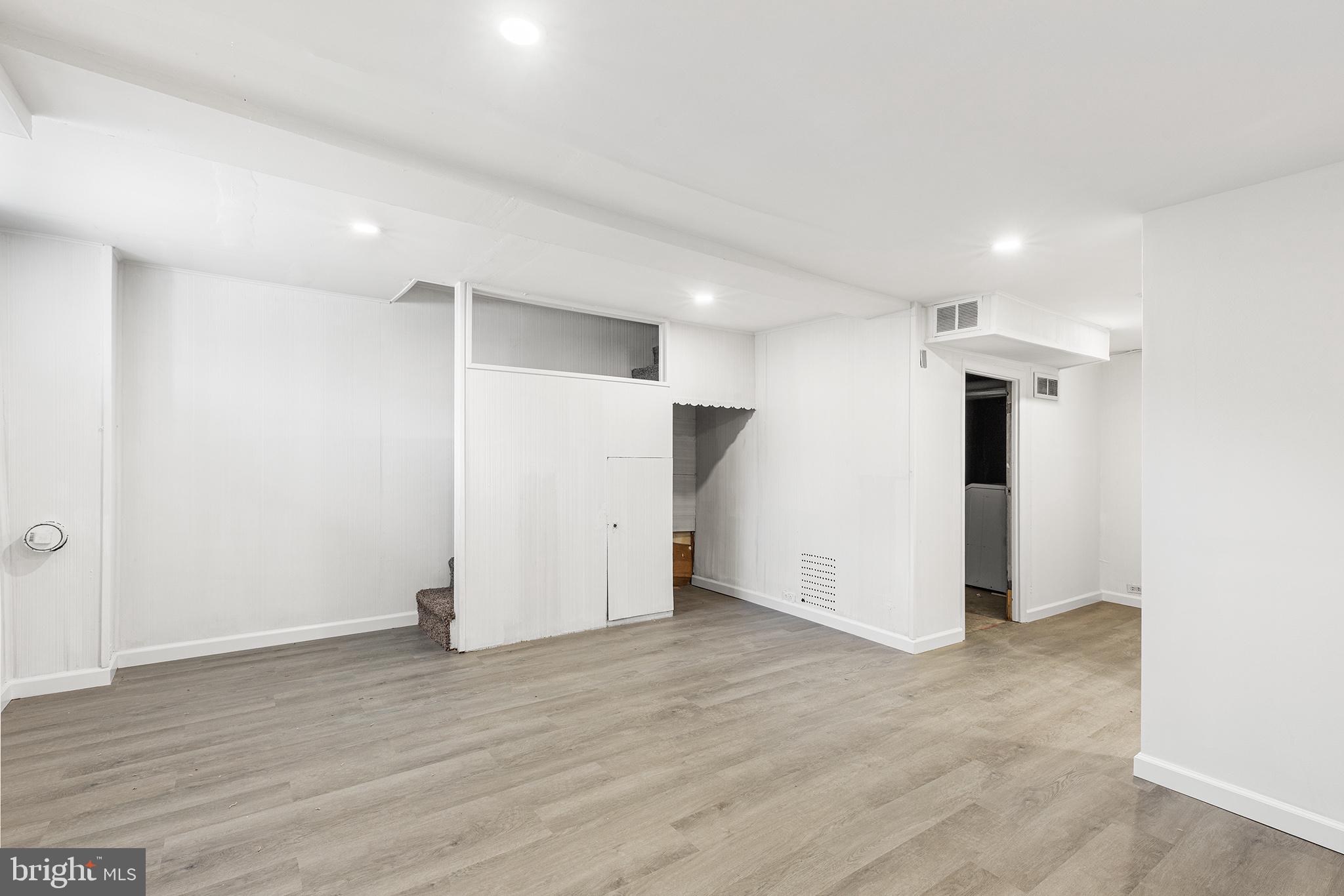 HIGHLAND PARK - Residential Lease
