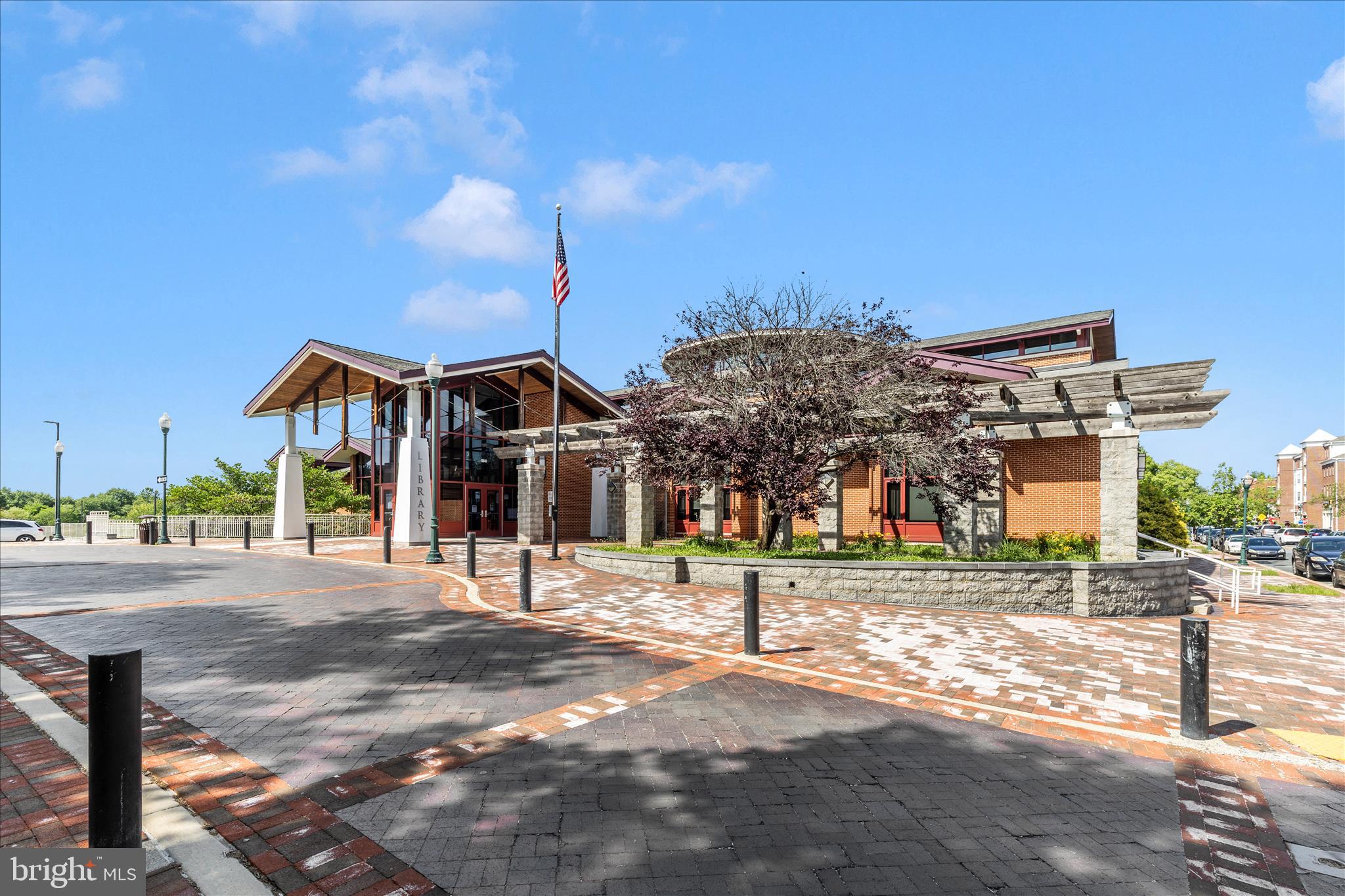 GUNNERS LAKE VILLAGE - Residential