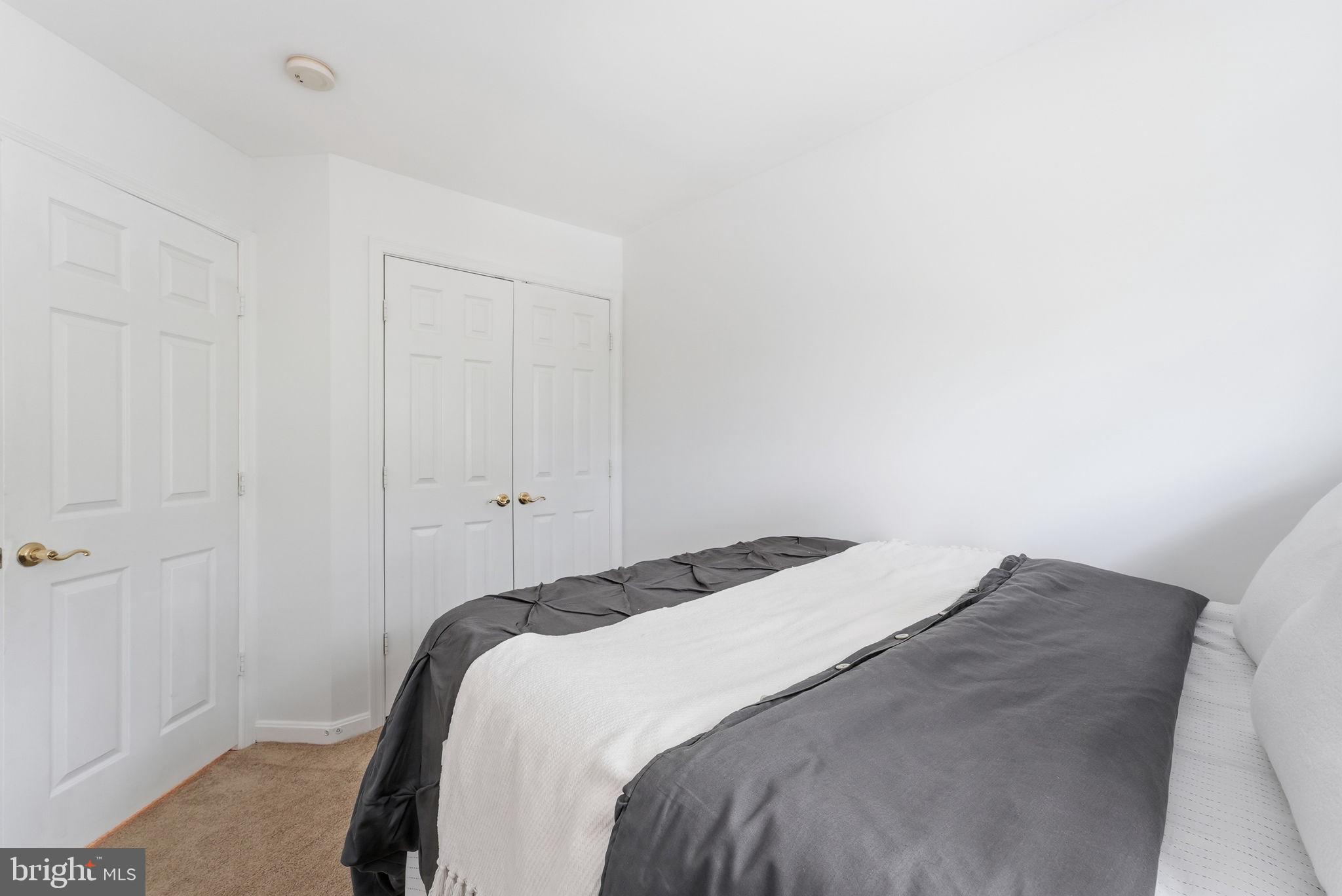 GLEN OAKS - Residential