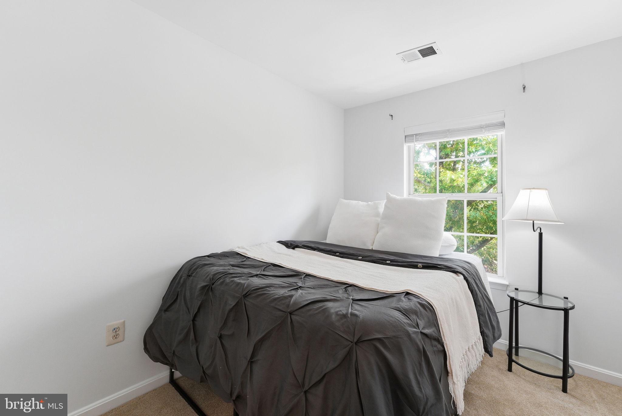 GLEN OAKS - Residential