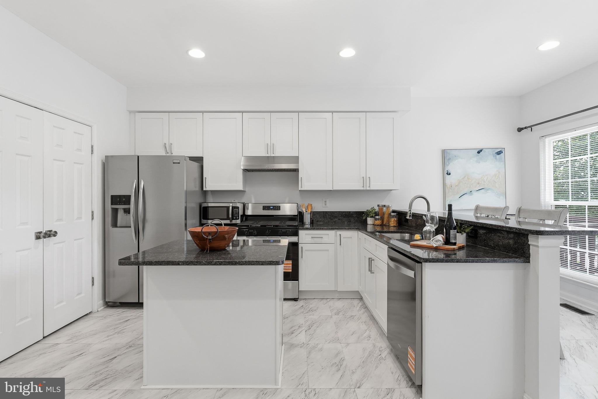 GLEN OAKS - Residential