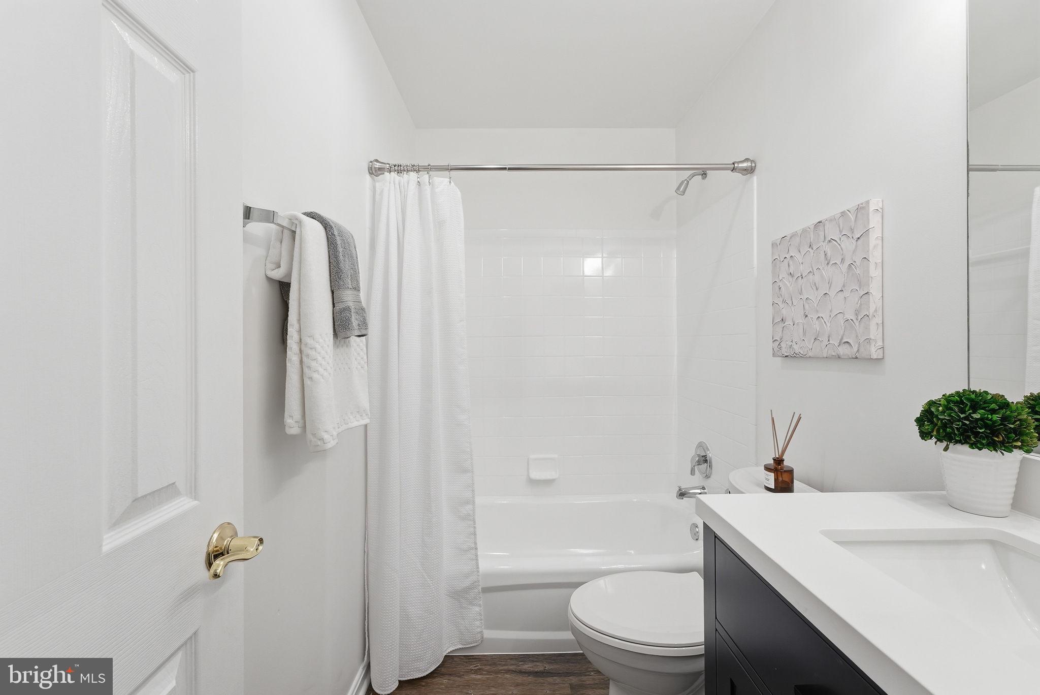 GLEN OAKS - Residential