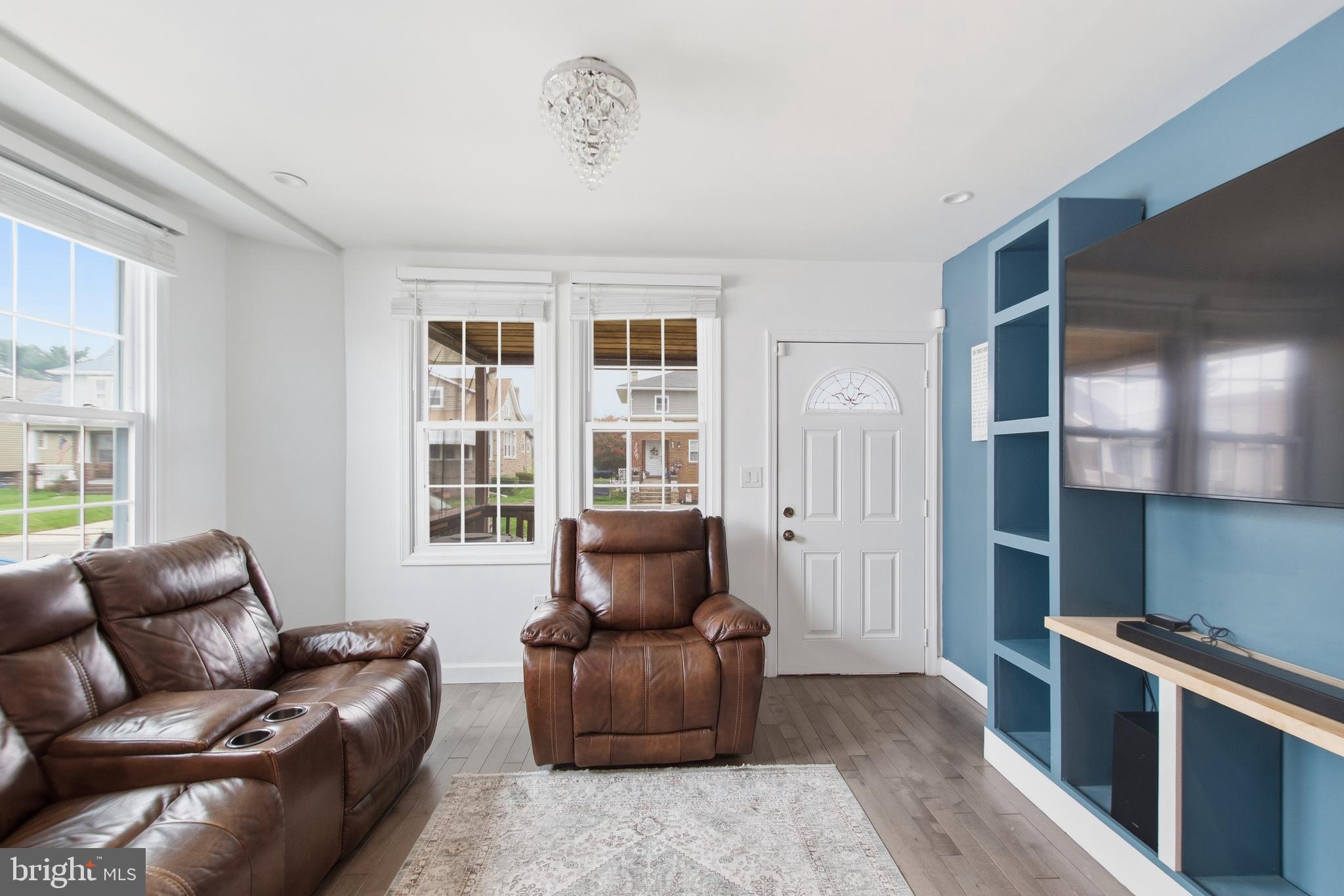 NORWOOD PARK - Residential
