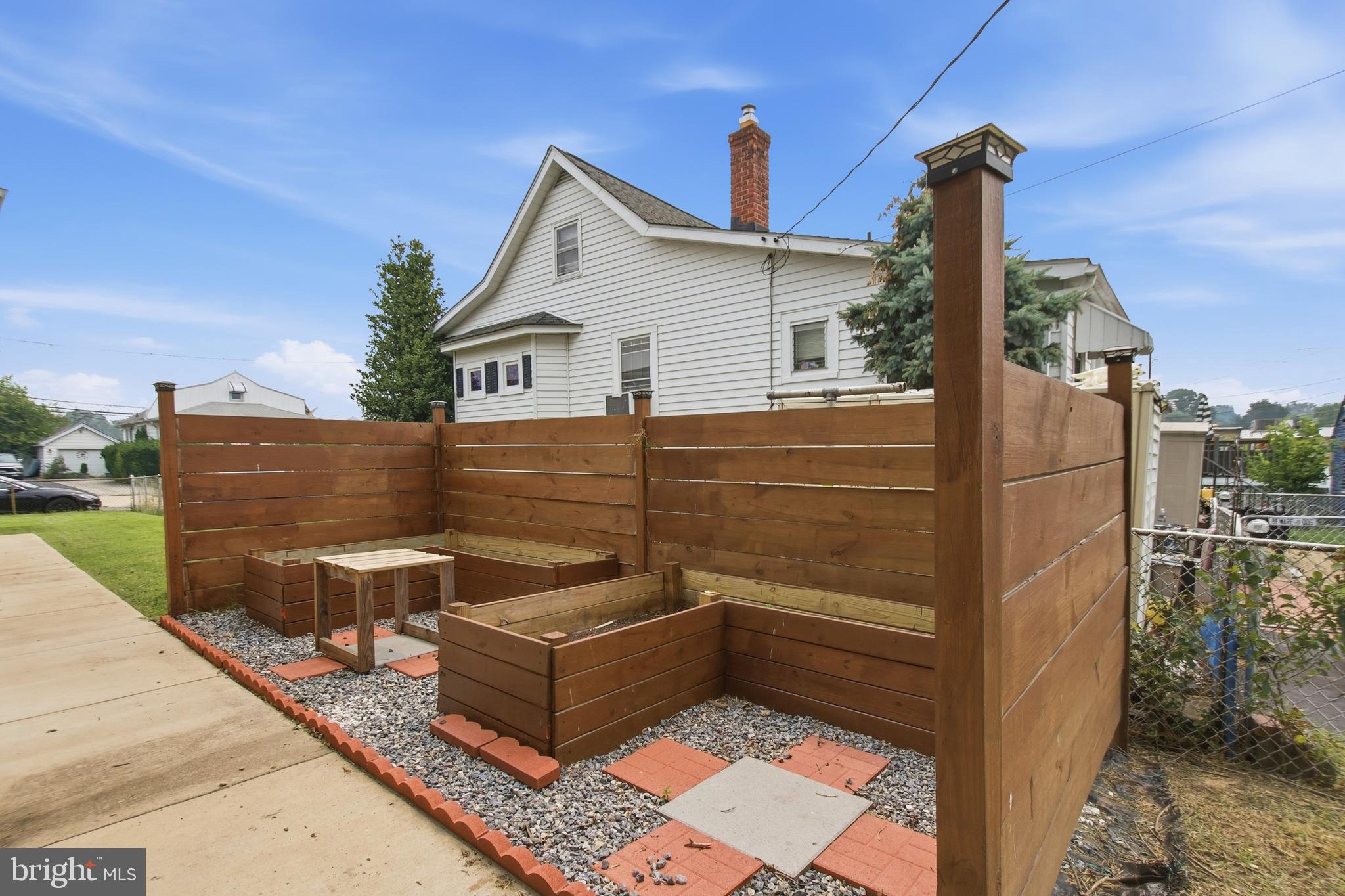 NORWOOD PARK - Residential