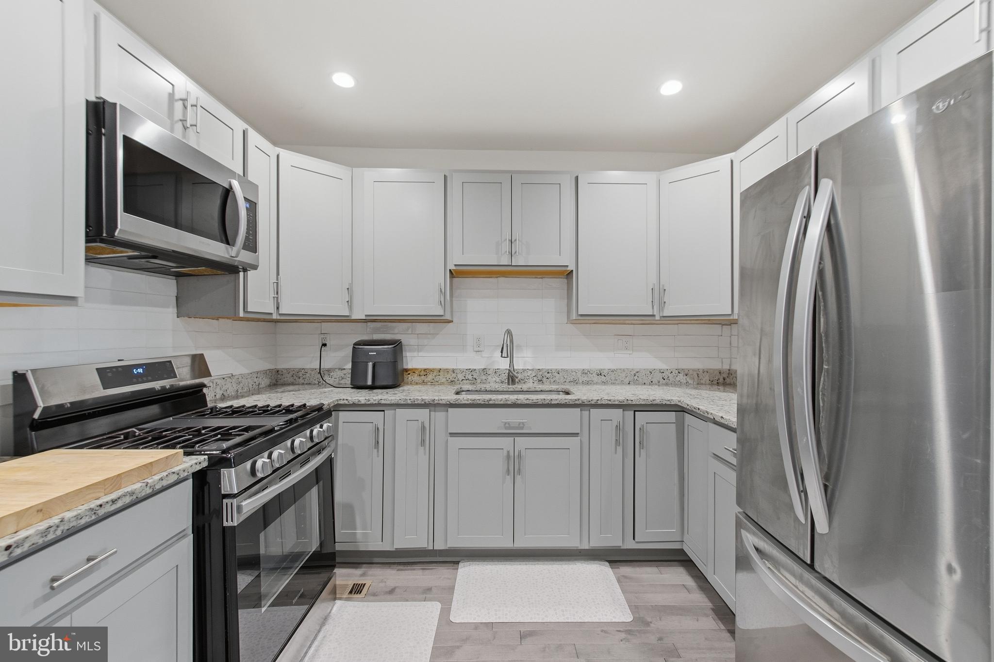 NORWOOD PARK - Residential