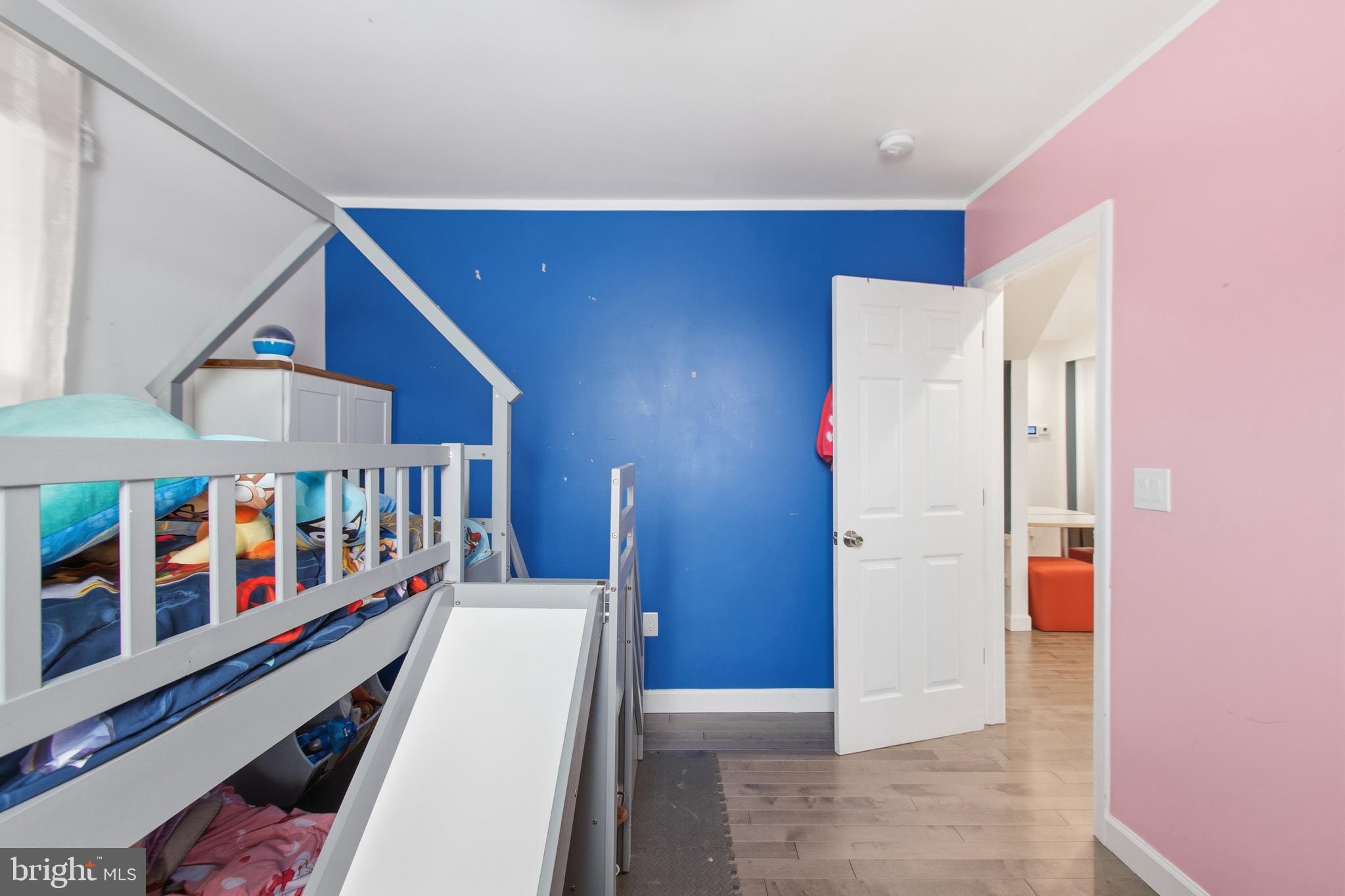 NORWOOD PARK - Residential