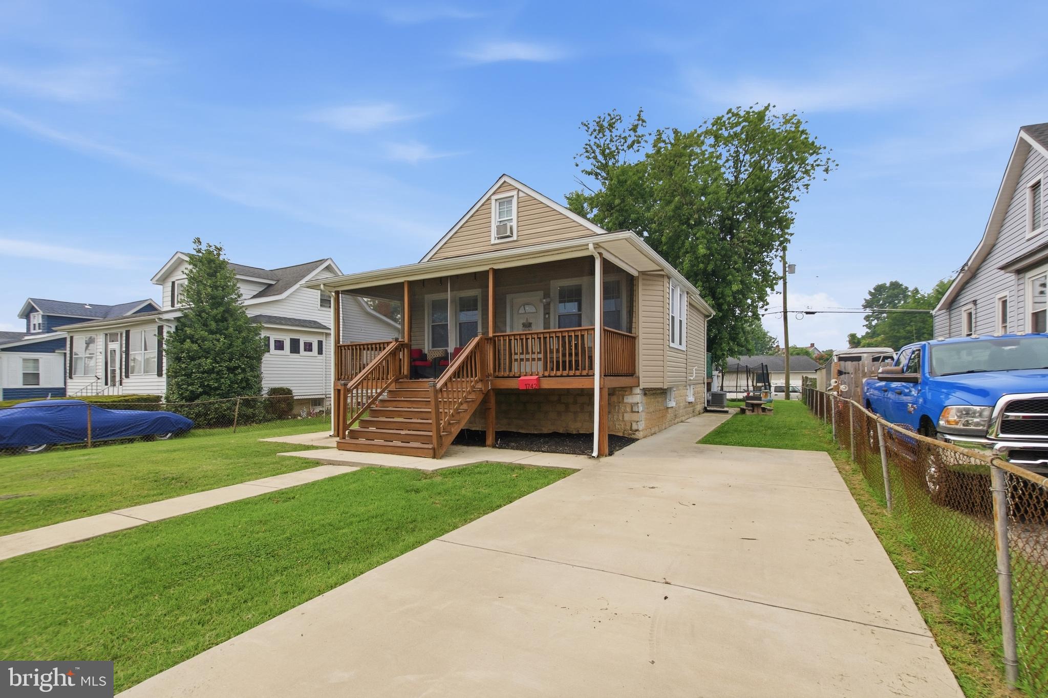 NORWOOD PARK - Residential