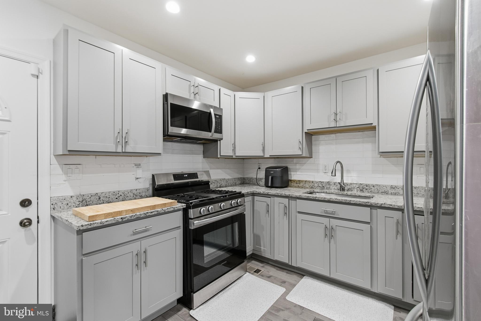 NORWOOD PARK - Residential