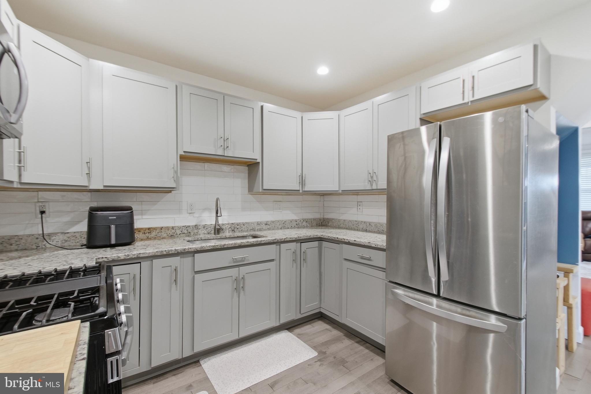 NORWOOD PARK - Residential