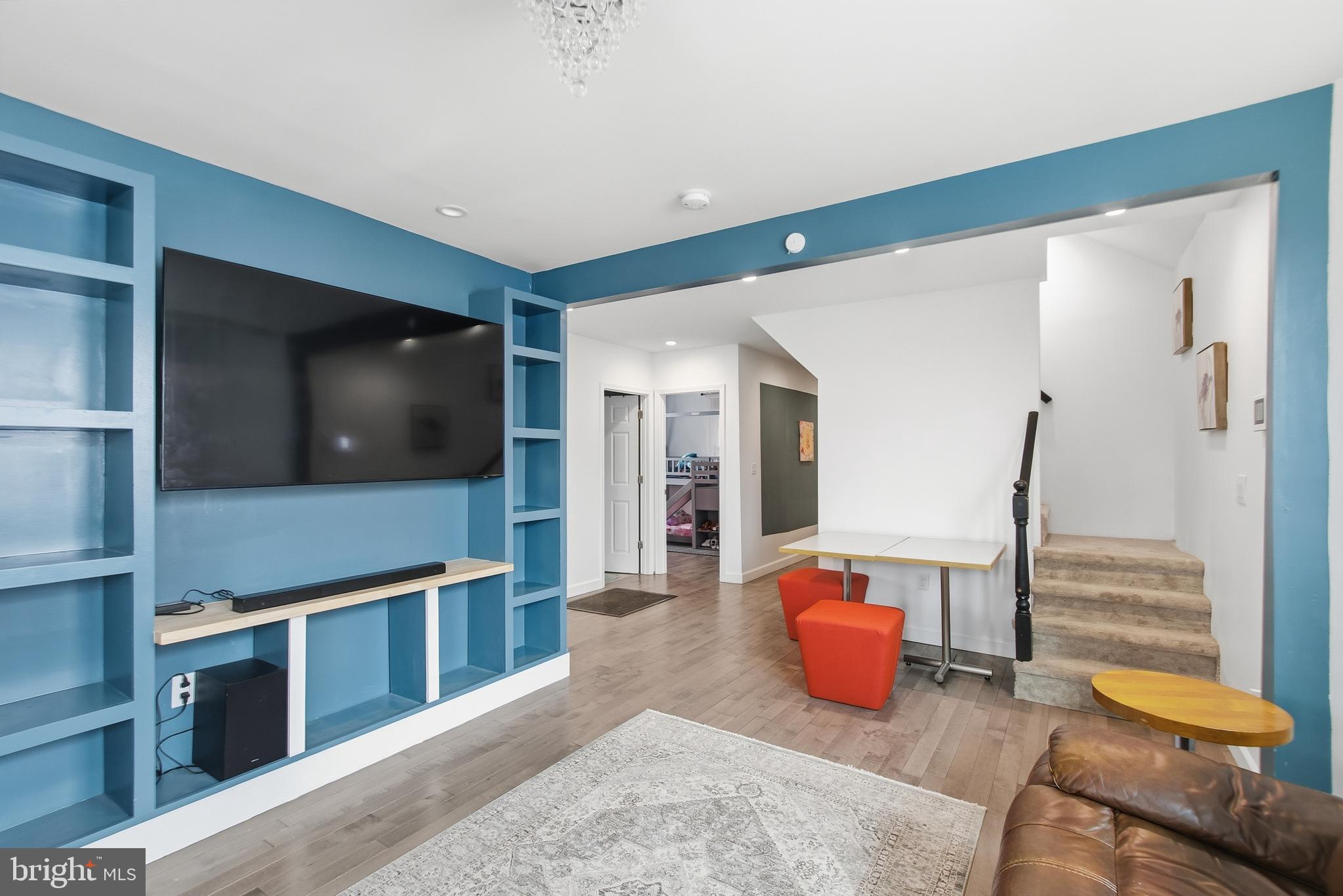 NORWOOD PARK - Residential
