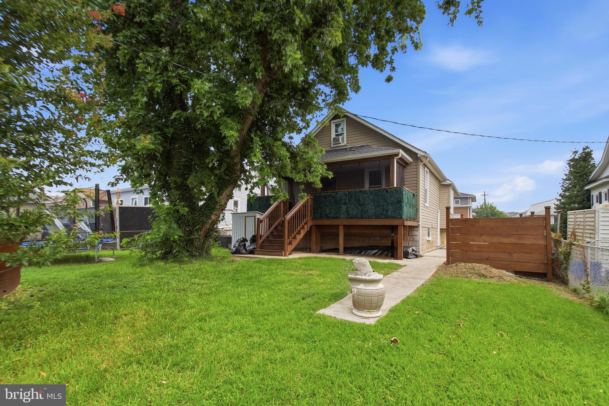 NORWOOD PARK - Residential