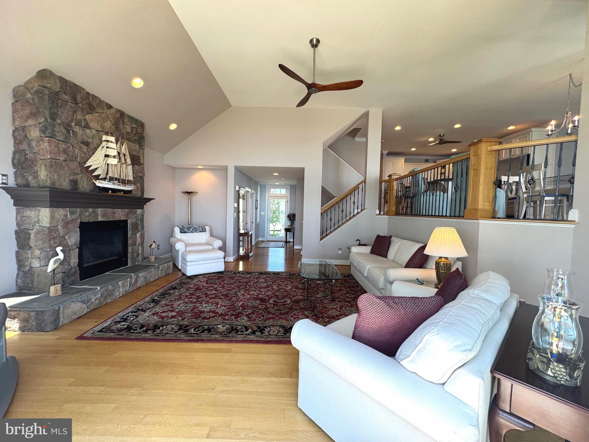 NARROWS POINTE - Residential