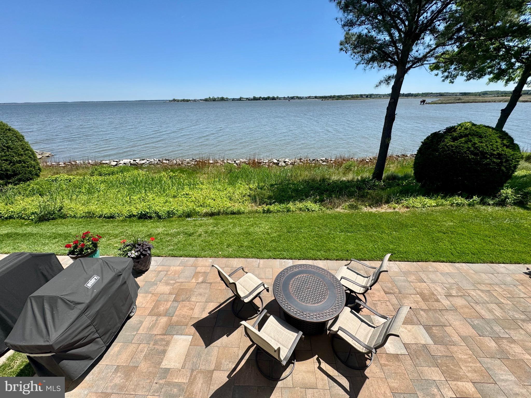 NARROWS POINTE - Residential