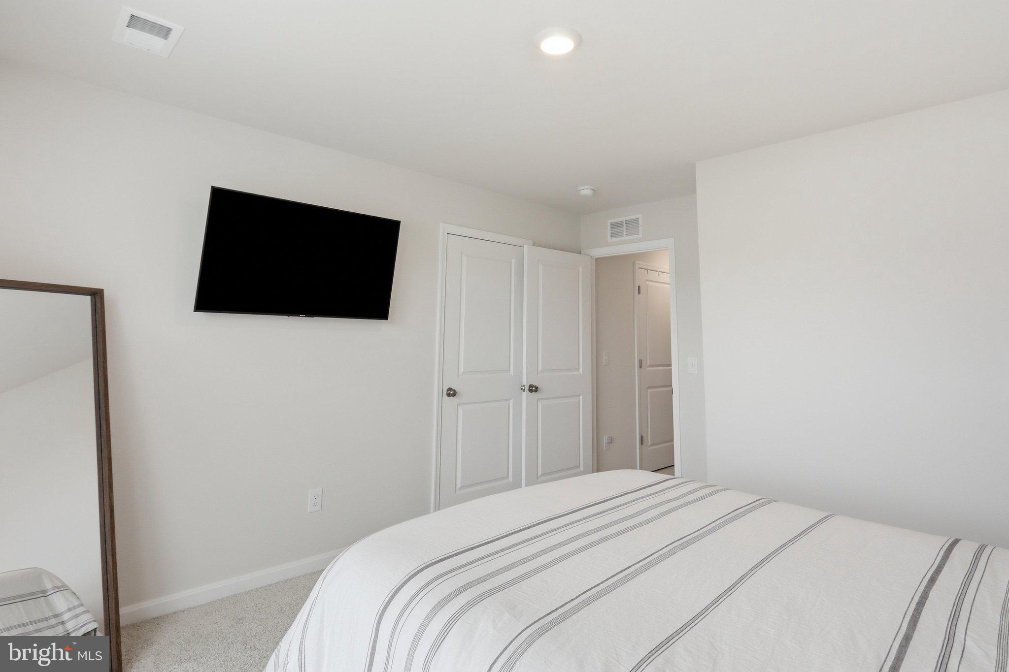 SHENANDOAH CROSSING - Residential