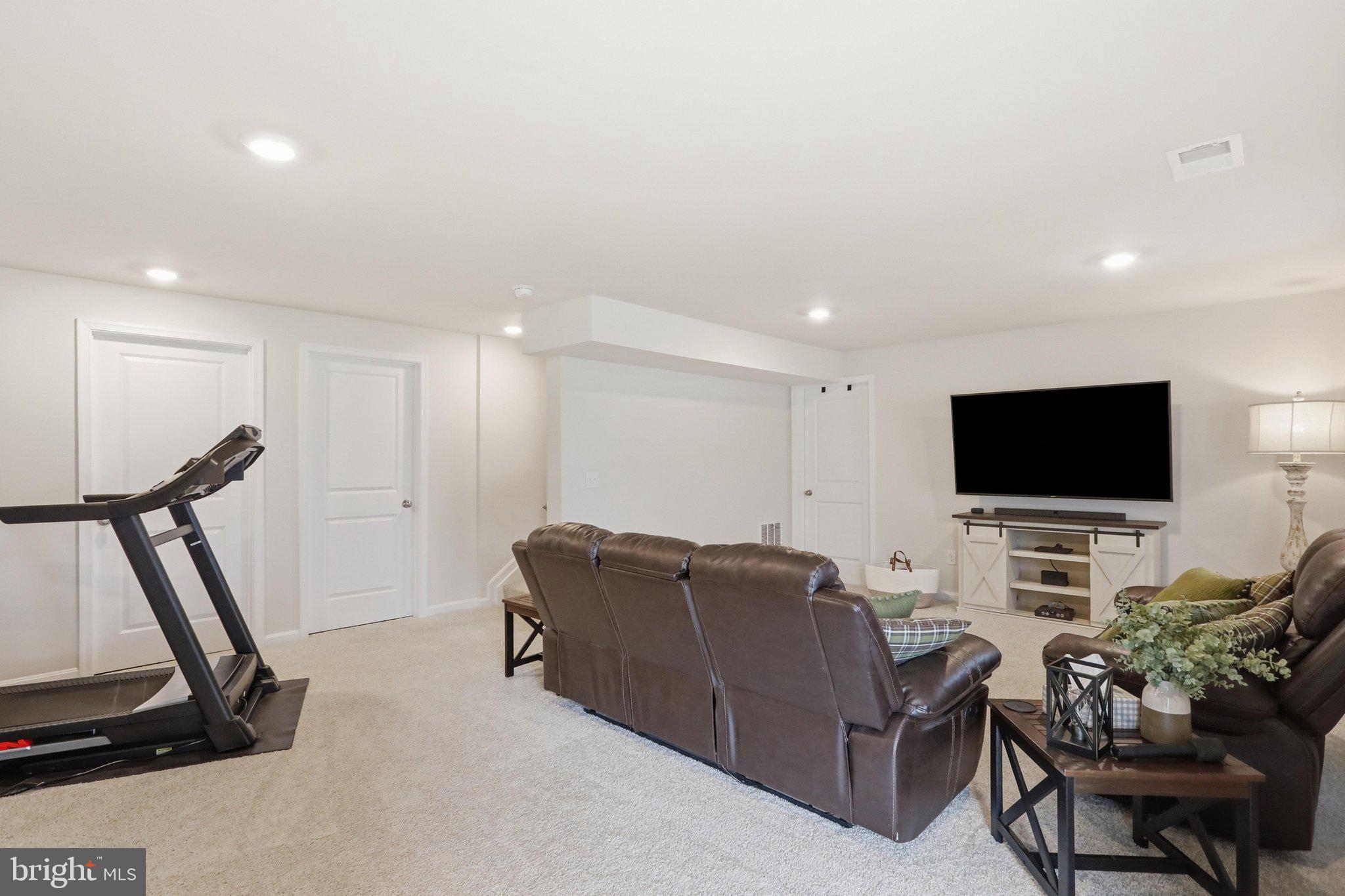 SHENANDOAH CROSSING - Residential