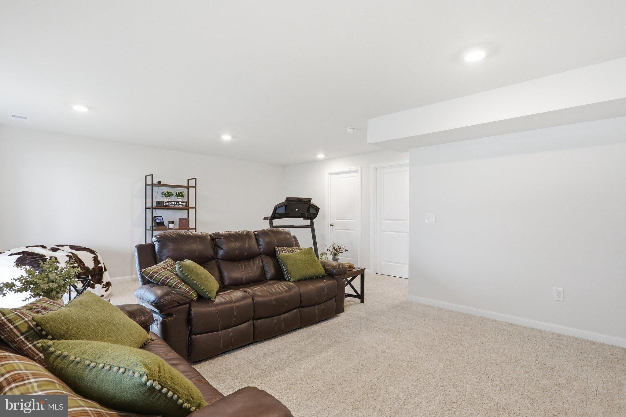SHENANDOAH CROSSING - Residential