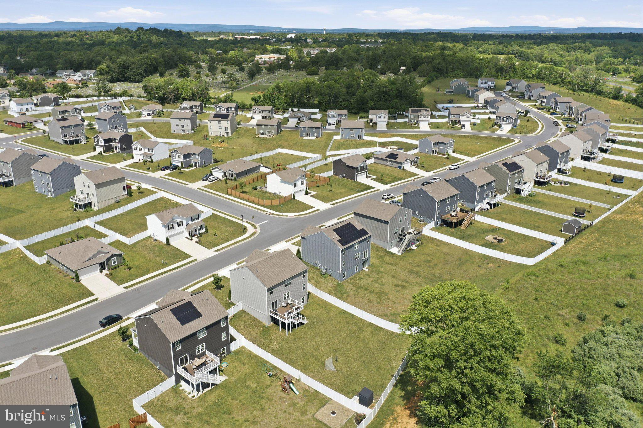 SHENANDOAH CROSSING - Residential