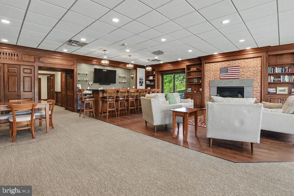 SOMERSET LAKE - Residential