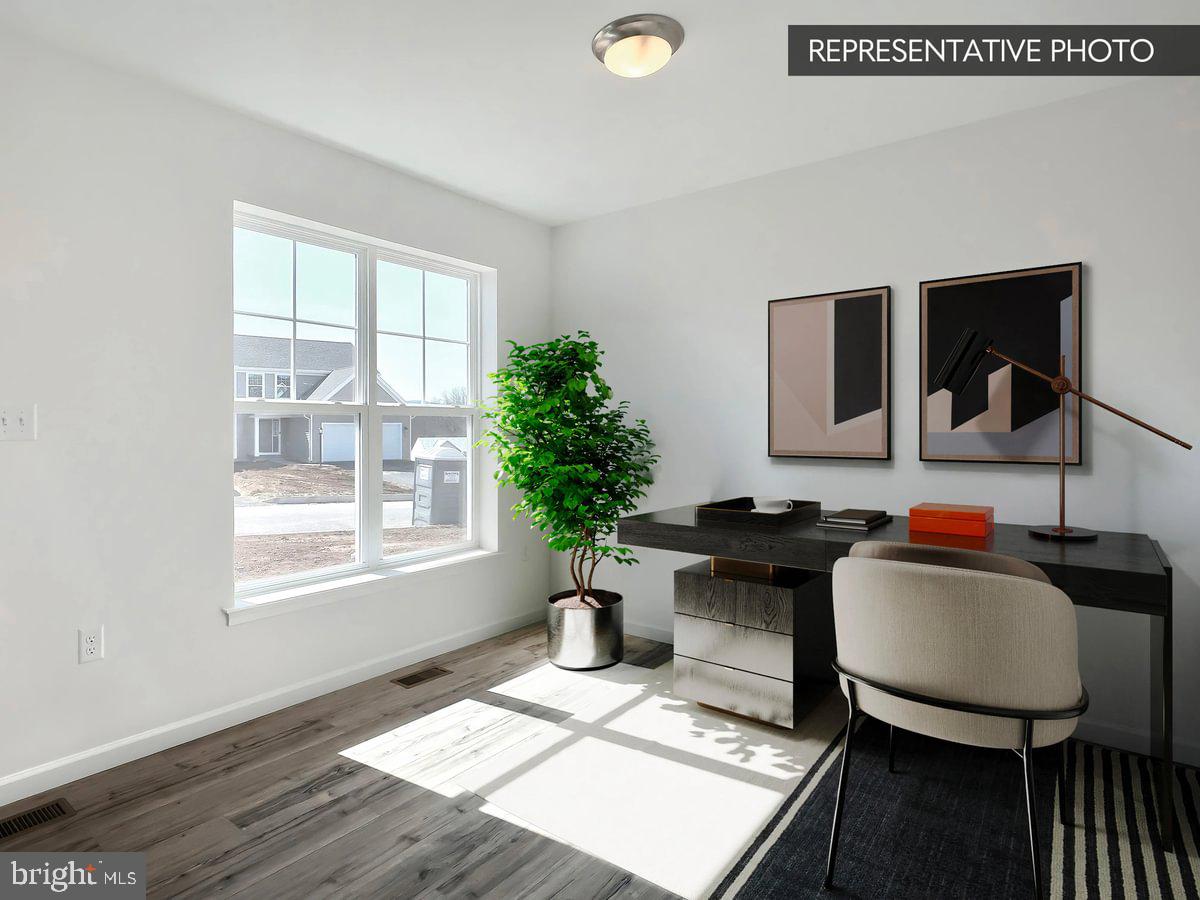 THE SEASONS - Residential