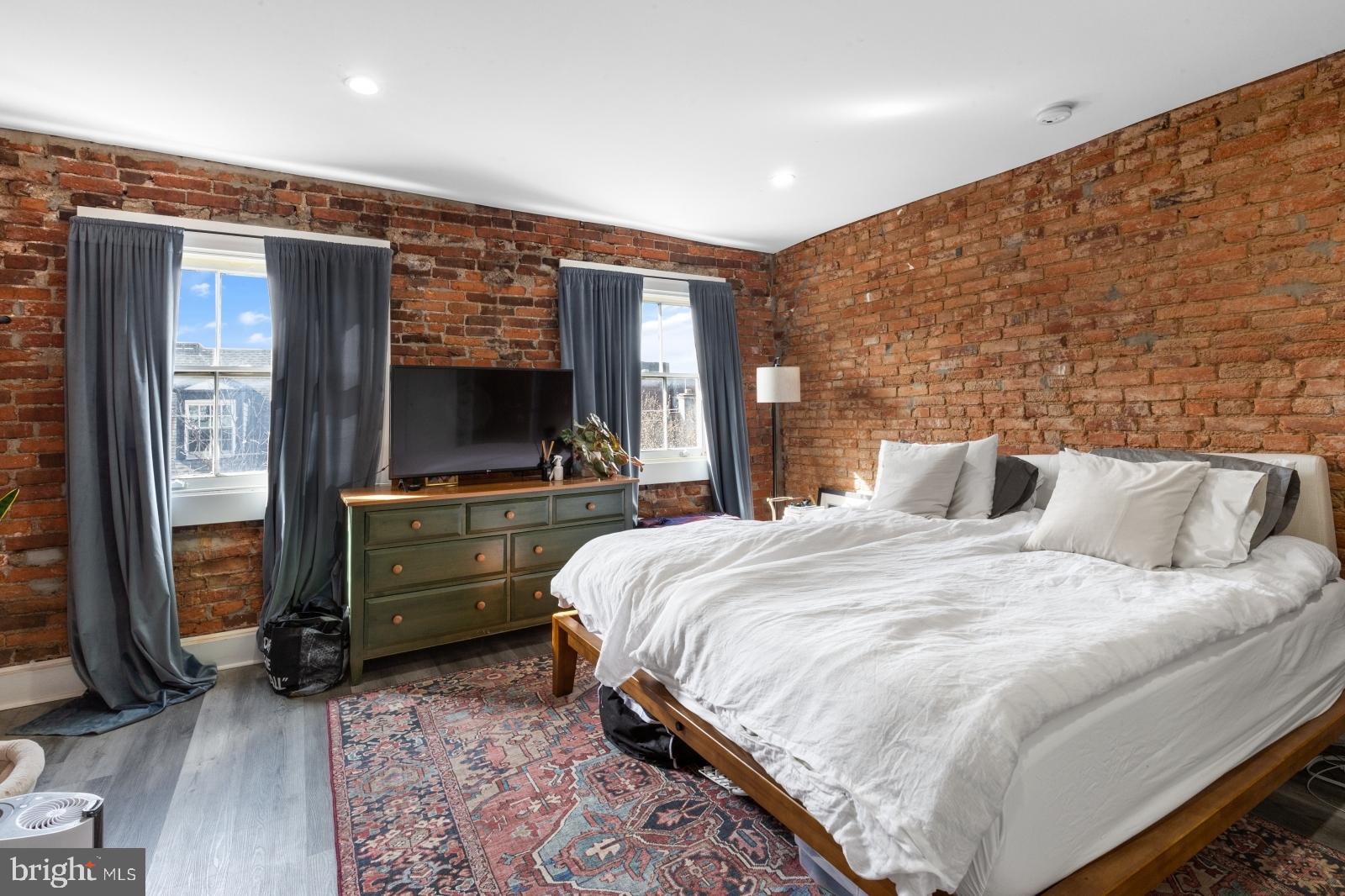 WASHINGTON SQ WEST - Residential Lease