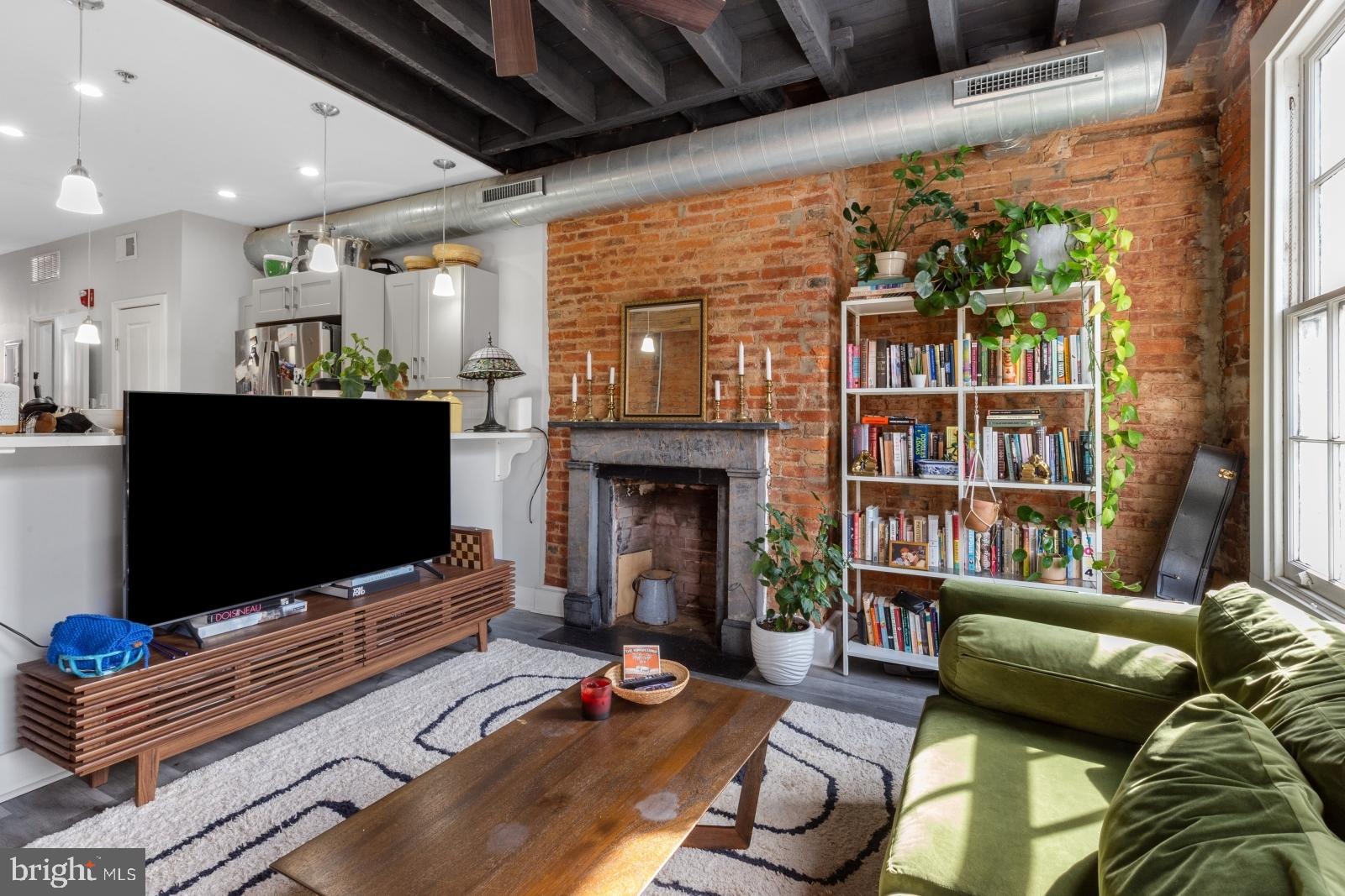 WASHINGTON SQ WEST - Residential Lease
