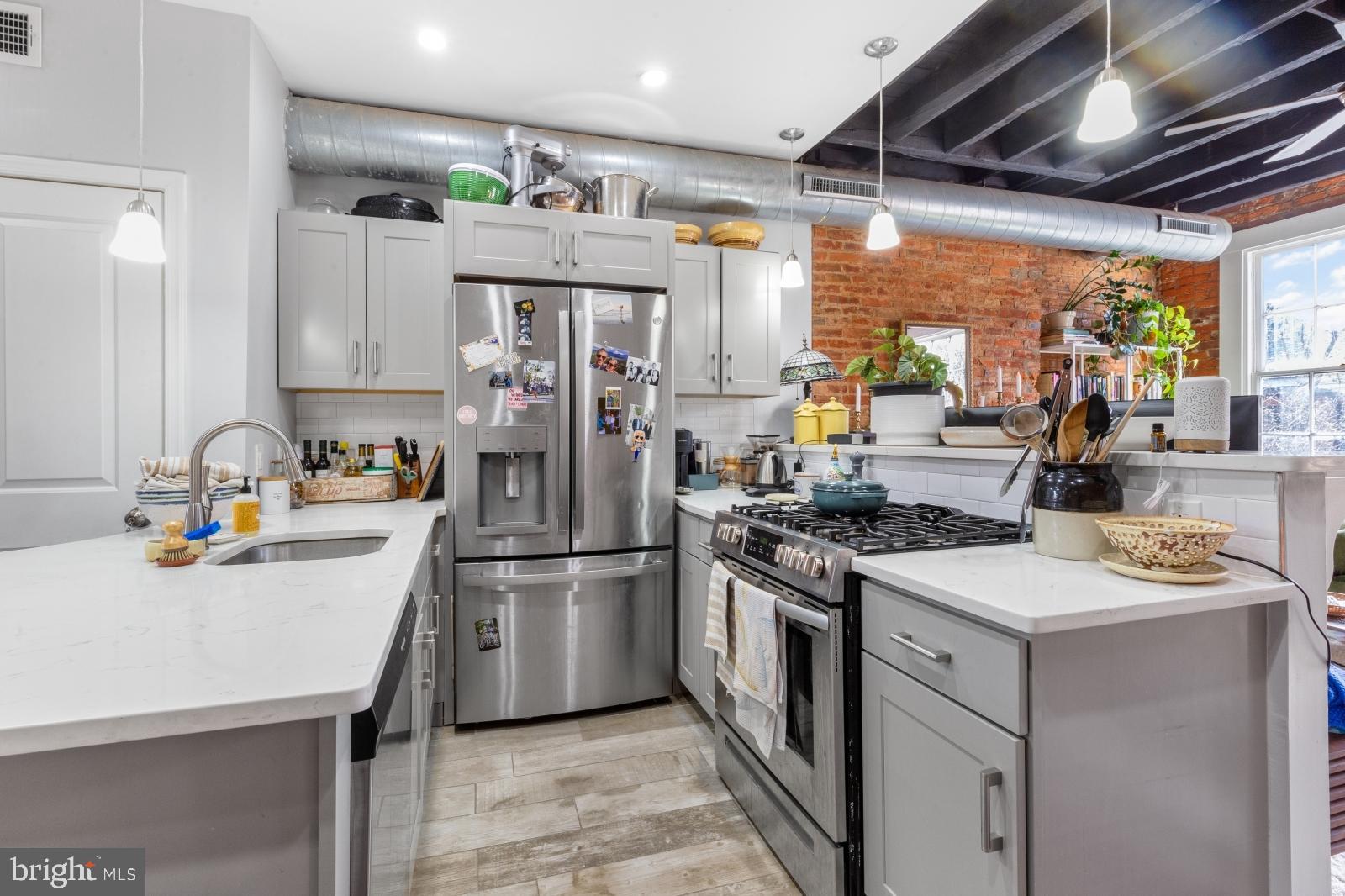WASHINGTON SQ WEST - Residential Lease