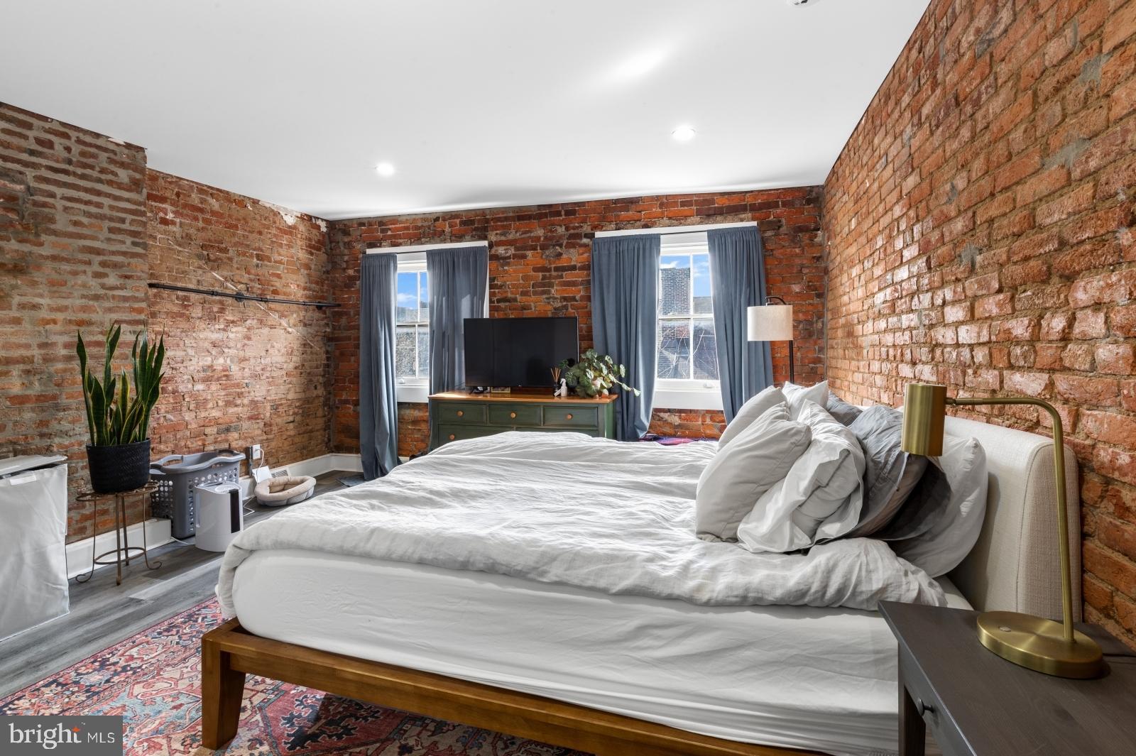 WASHINGTON SQ WEST - Residential Lease