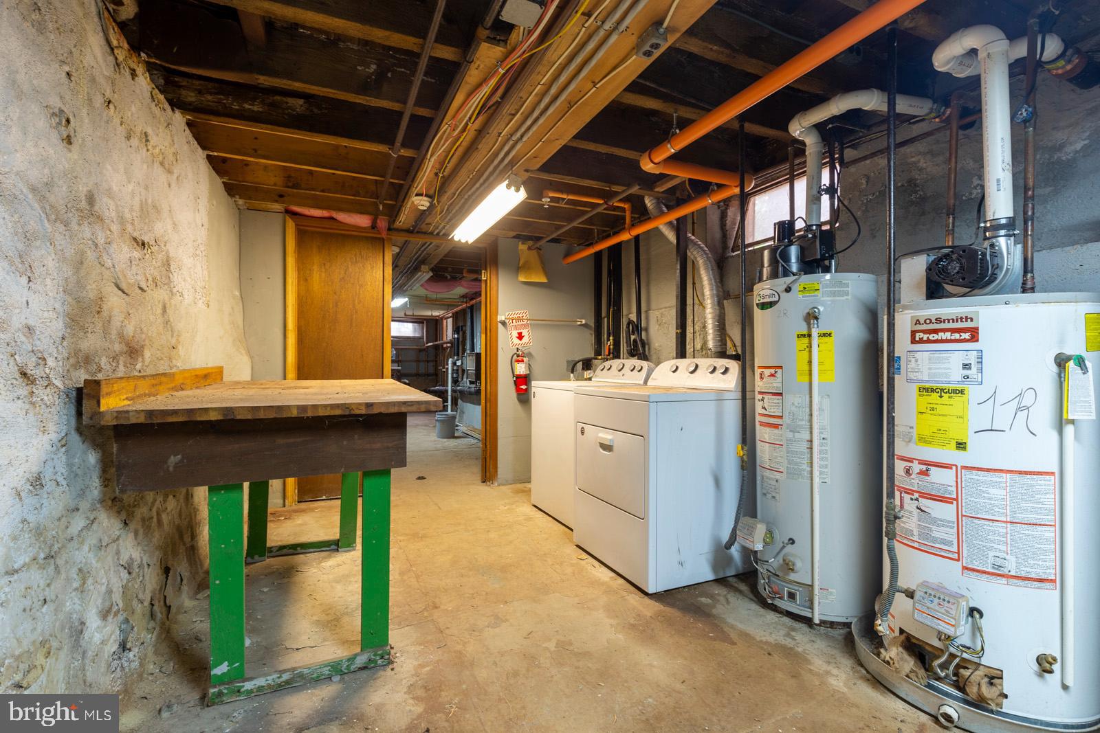 WASHINGTON SQ WEST - Residential Lease