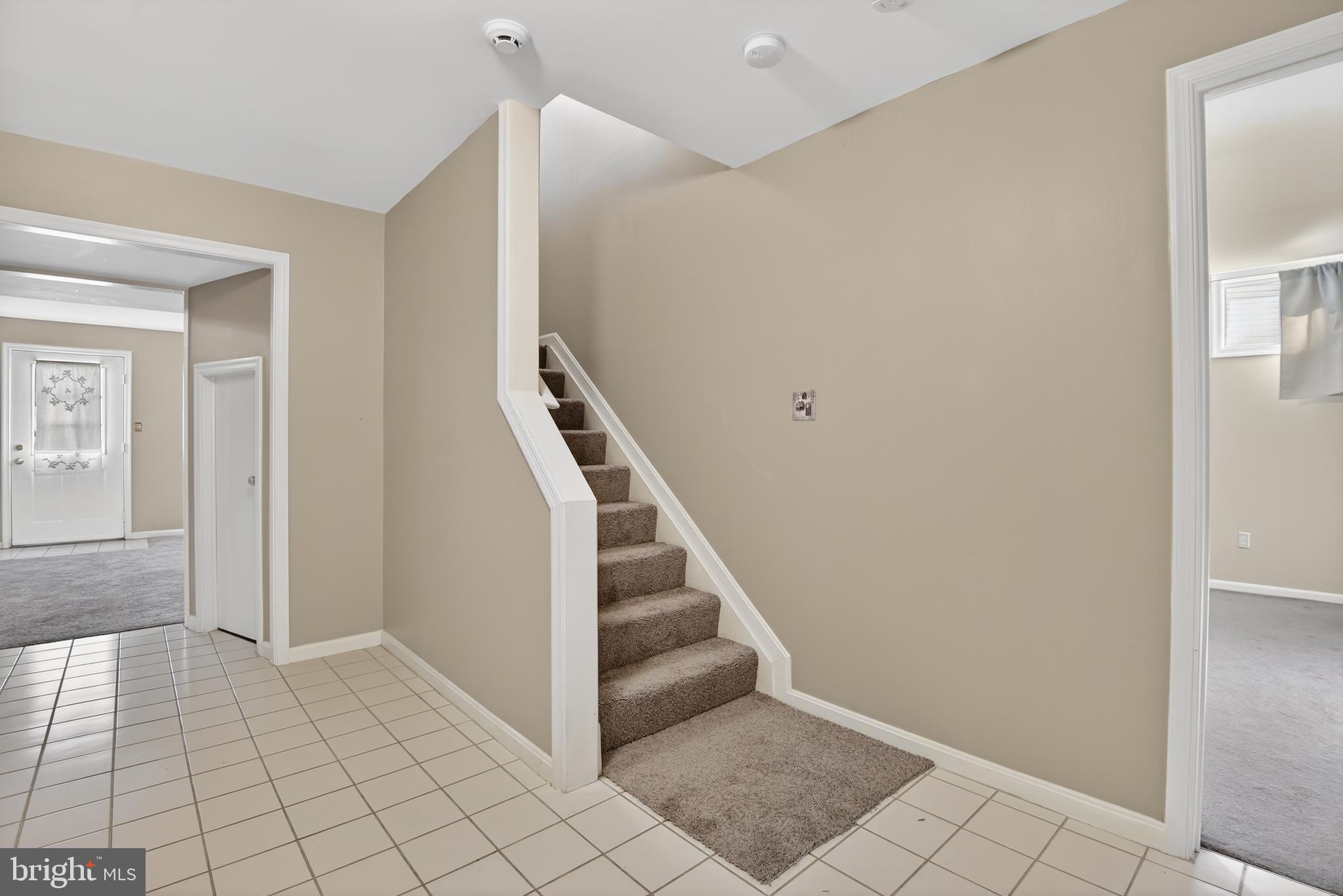 SHERWOOD FOREST MANOR - Residential