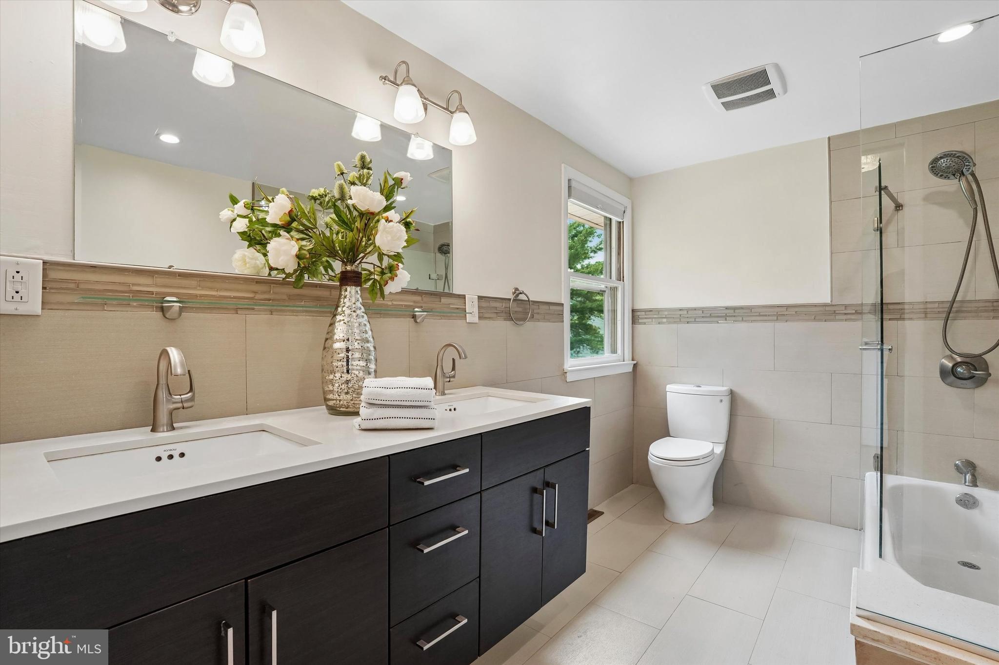 EXECUTIVE ESTATES - Residential