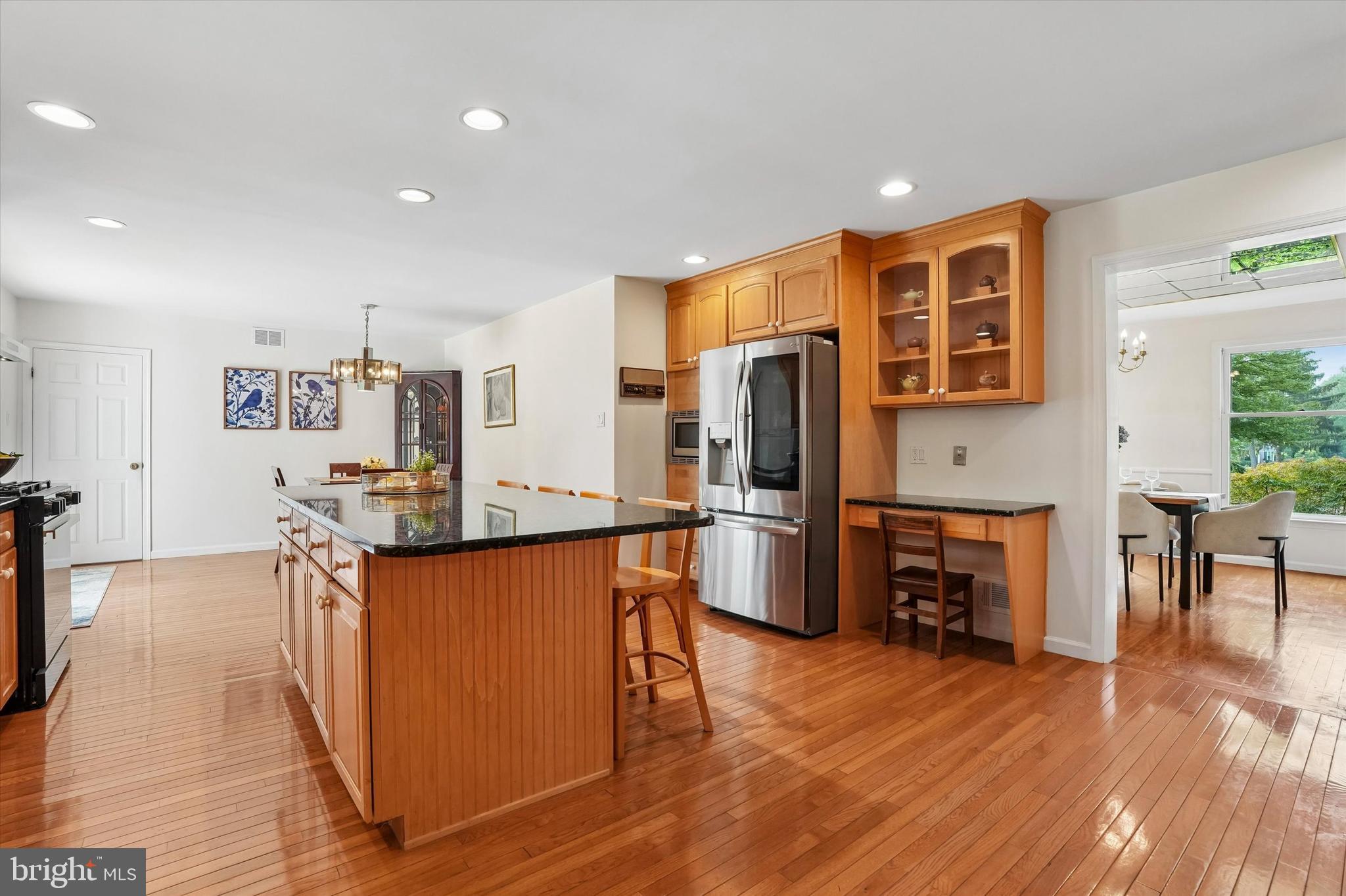 EXECUTIVE ESTATES - Residential