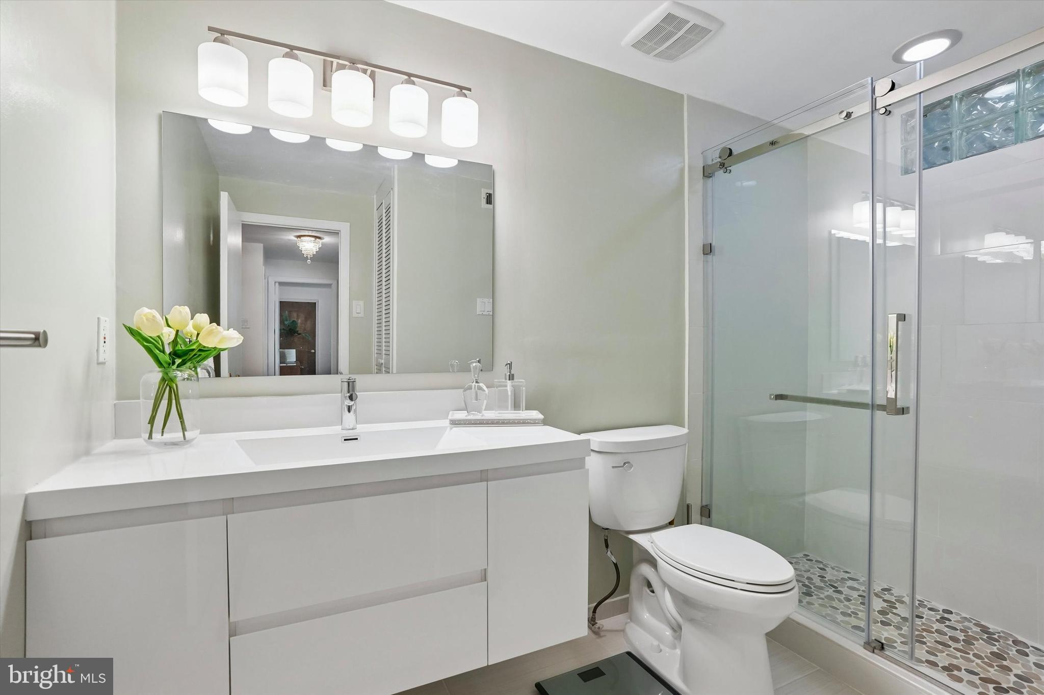 EXECUTIVE ESTATES - Residential