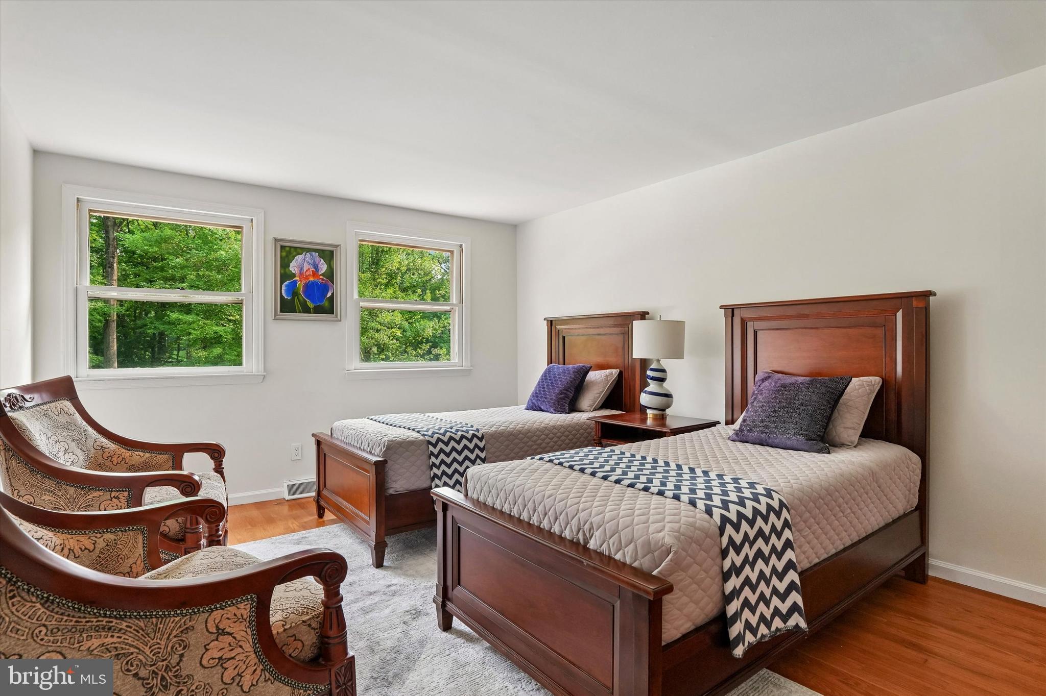 EXECUTIVE ESTATES - Residential