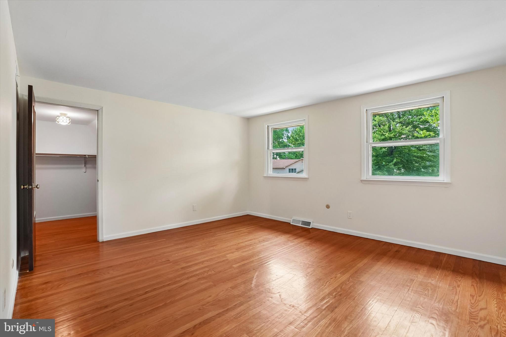 EXECUTIVE ESTATES - Residential