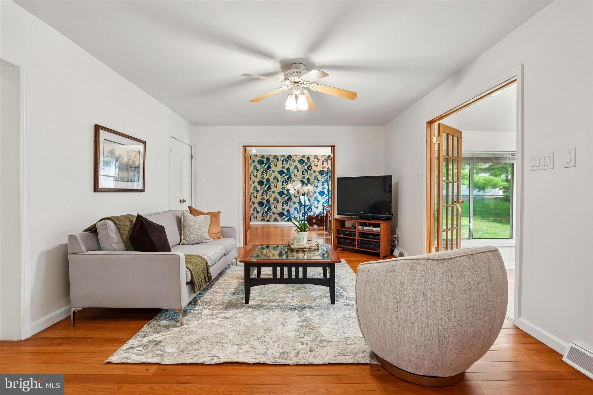 EXECUTIVE ESTATES - Residential