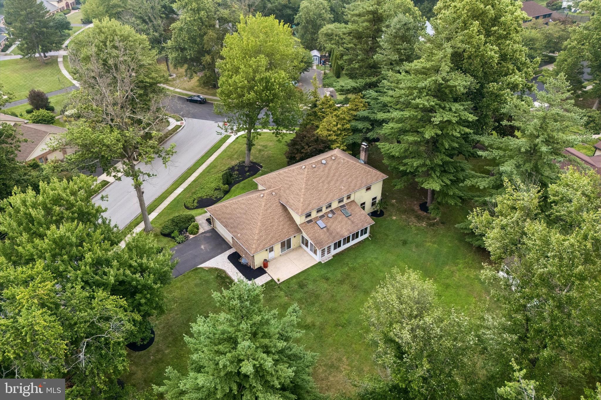 EXECUTIVE ESTATES - Residential