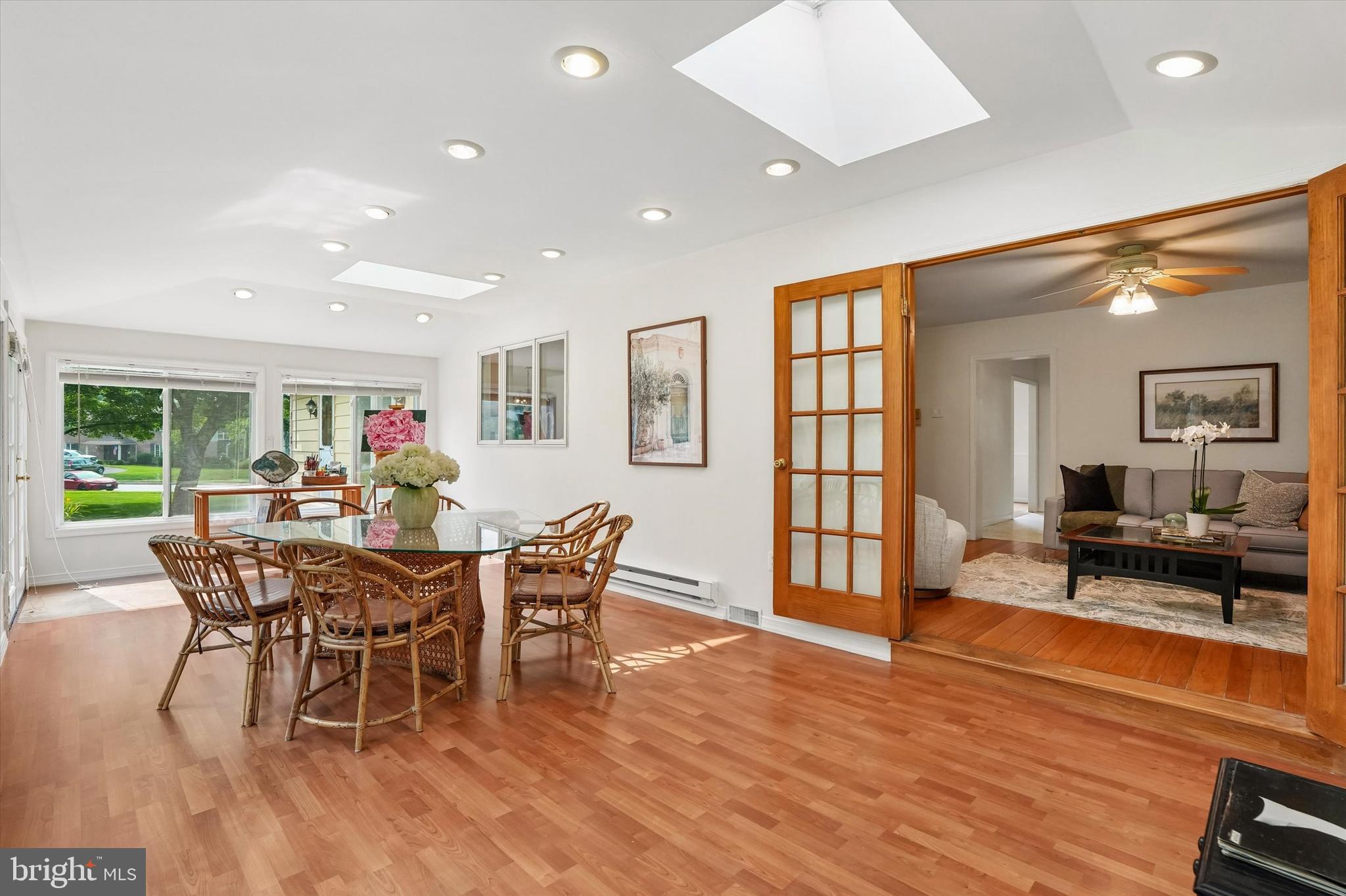 EXECUTIVE ESTATES - Residential