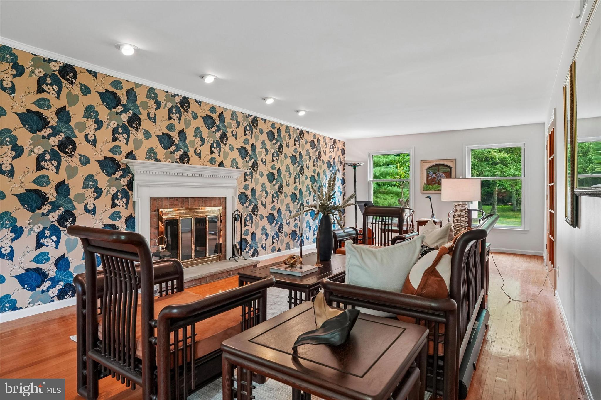 EXECUTIVE ESTATES - Residential