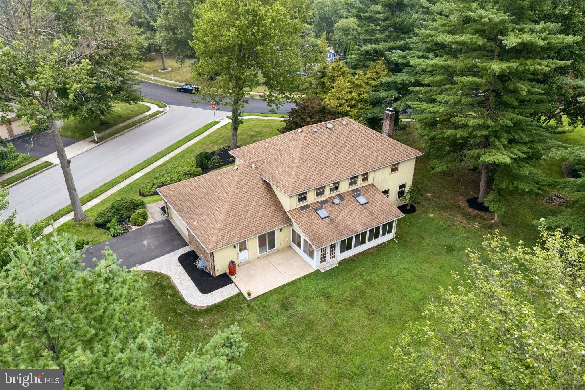 EXECUTIVE ESTATES - Residential