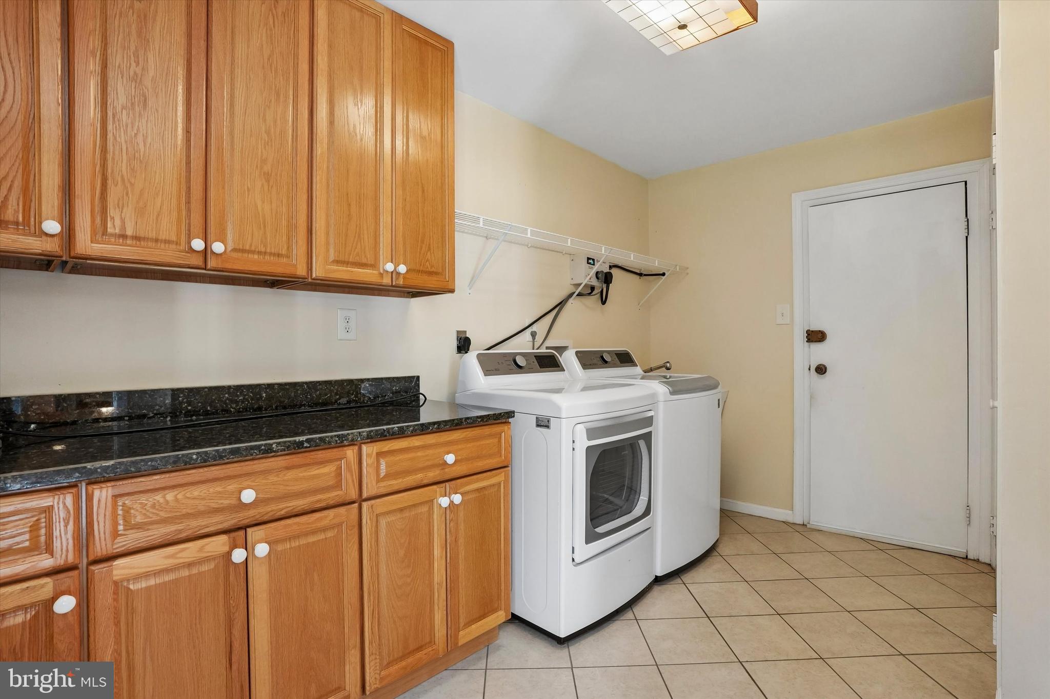 EXECUTIVE ESTATES - Residential